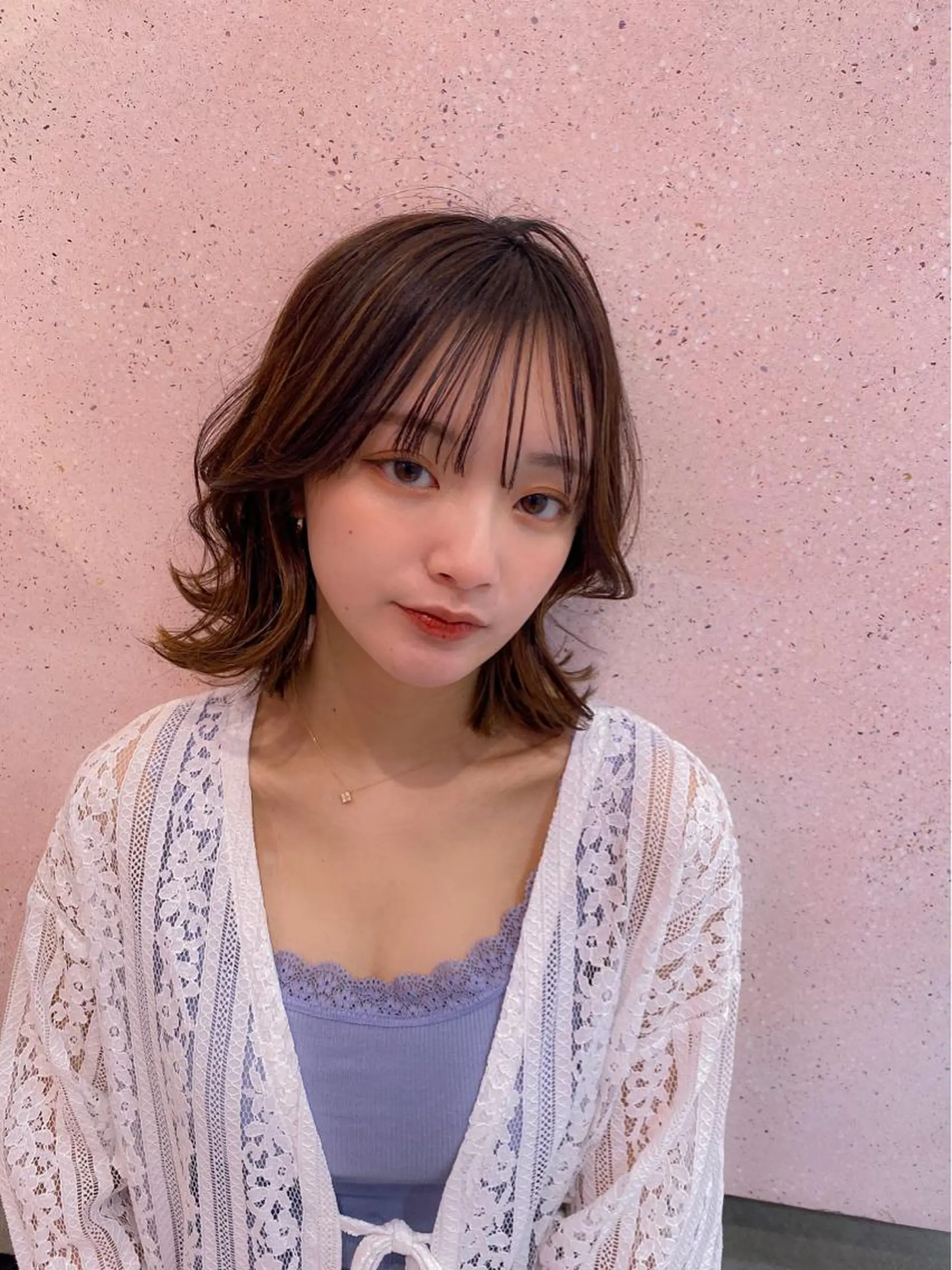 ミディアム シールエクステ ミディアムパーマ エクステ ハイライト 髪質改善 新宿/韓国風レイヤー 髪質改善/渋谷直樹のヘアスタイル