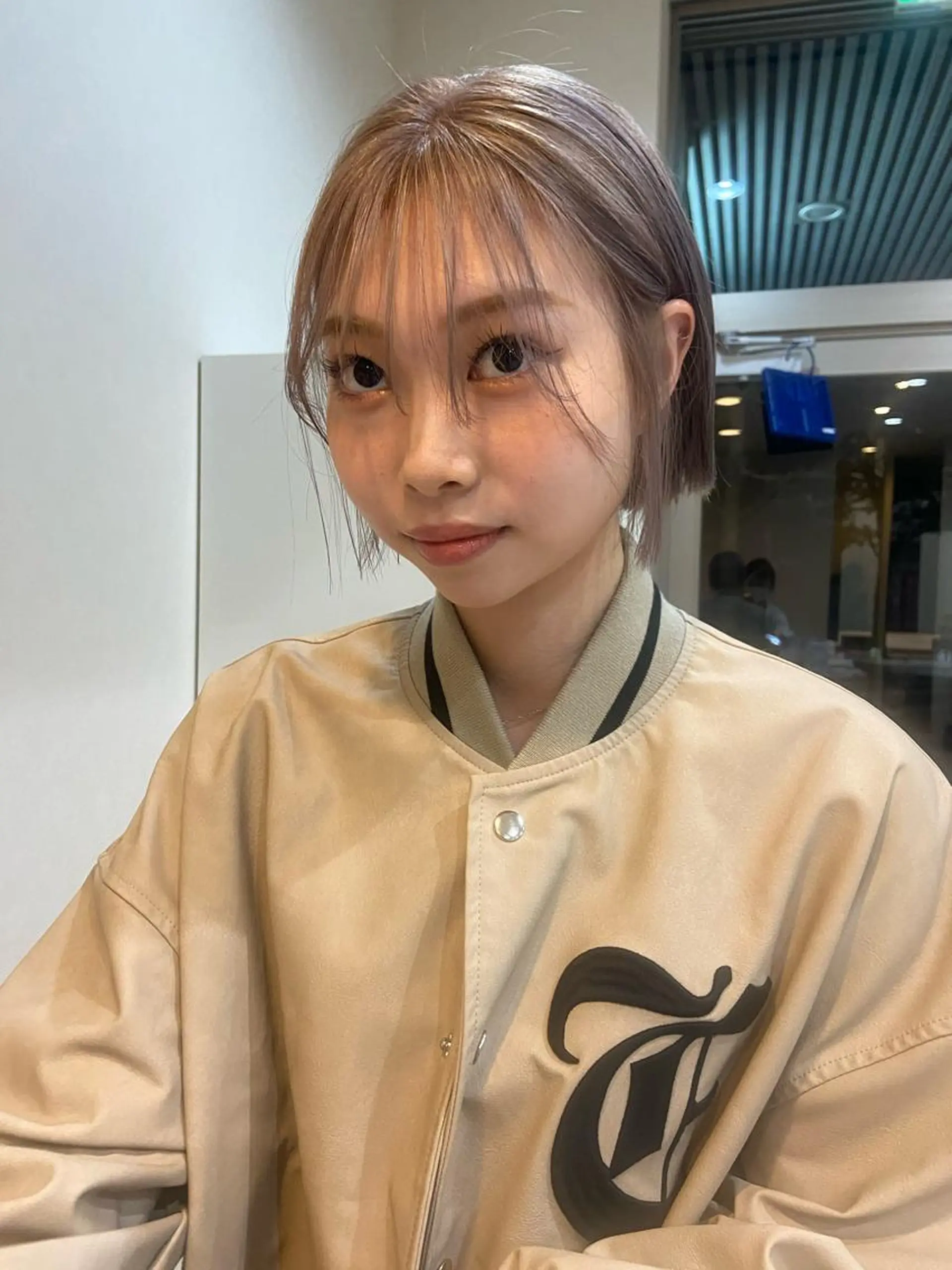 ショート カラー ベージュカラー 透明感カラー ミルクティーベージュ ボブ カット ヘアカラー トリートメント ボブ/透明感カラー 🧸YUI❤️のヘアスタイル