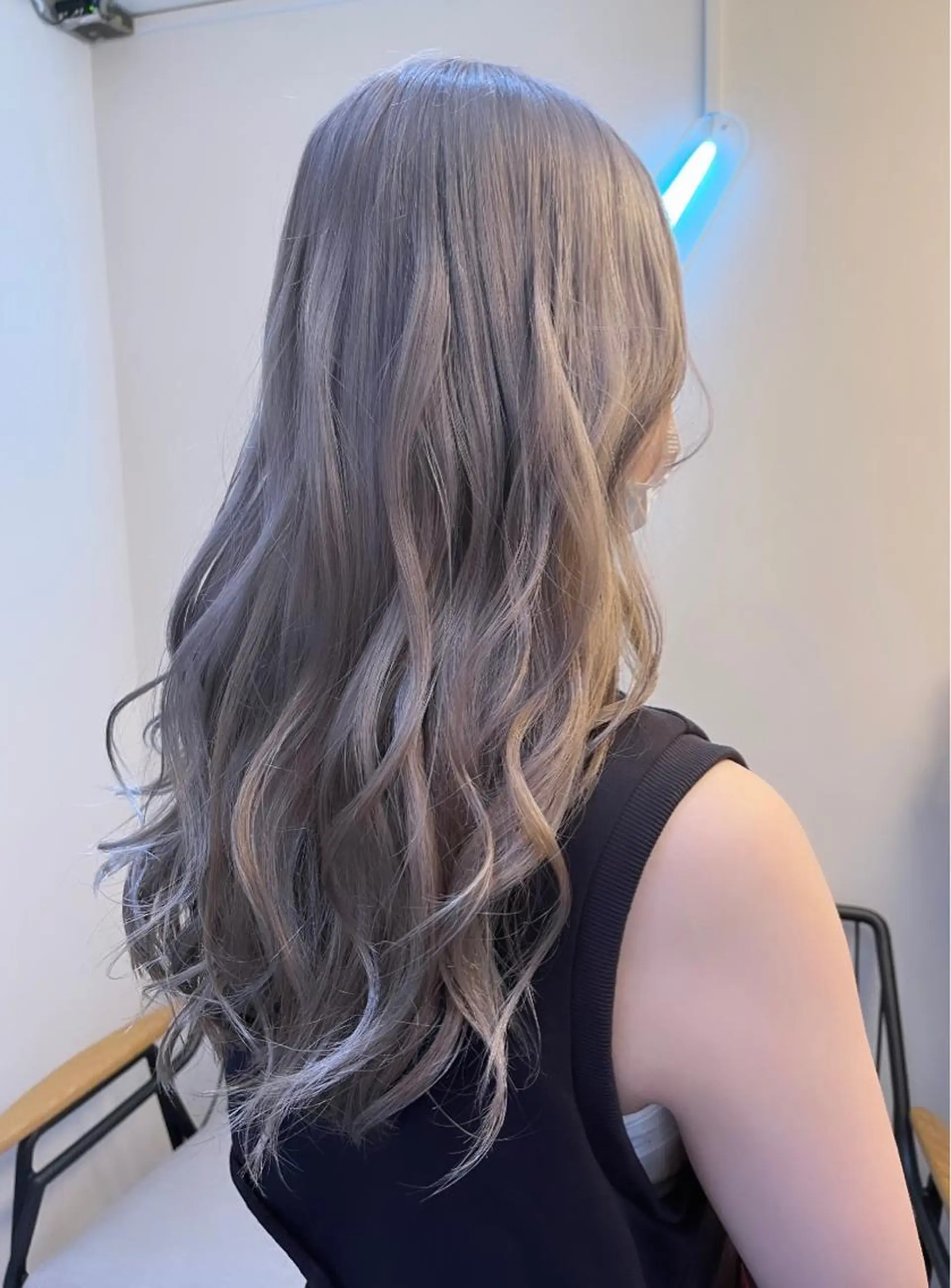 ロング カラー ヘアアレンジ ヘアカラー ハイトーンヘアセット 🦋yuri🦋のヘアスタイル