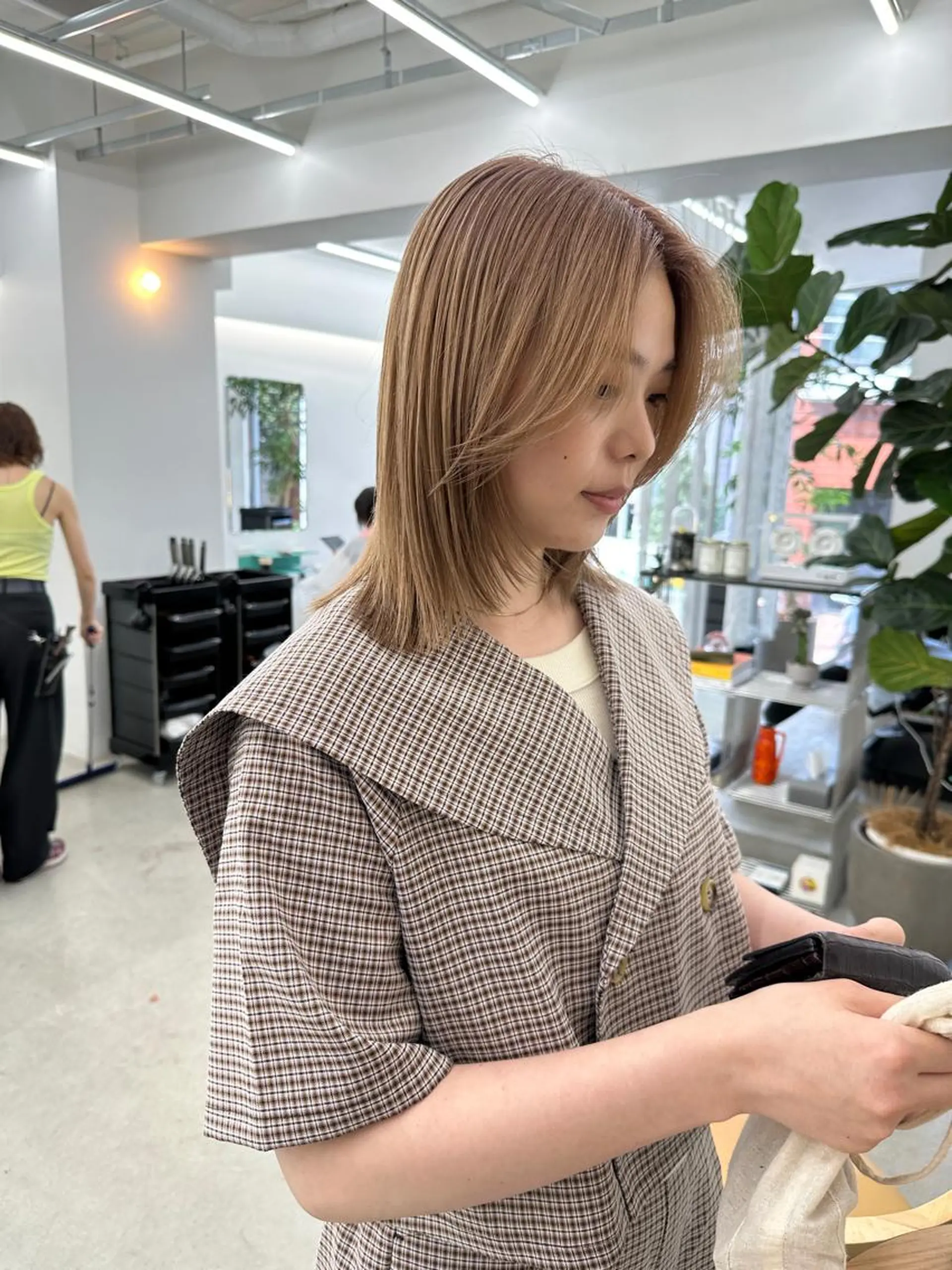 ミディアム カラー ベージュカラー ブリーチ ケアブリーチ ヘアカラー トリートメント ボブ/レイヤー/ケア パーマ/リュウタのヘアスタイル