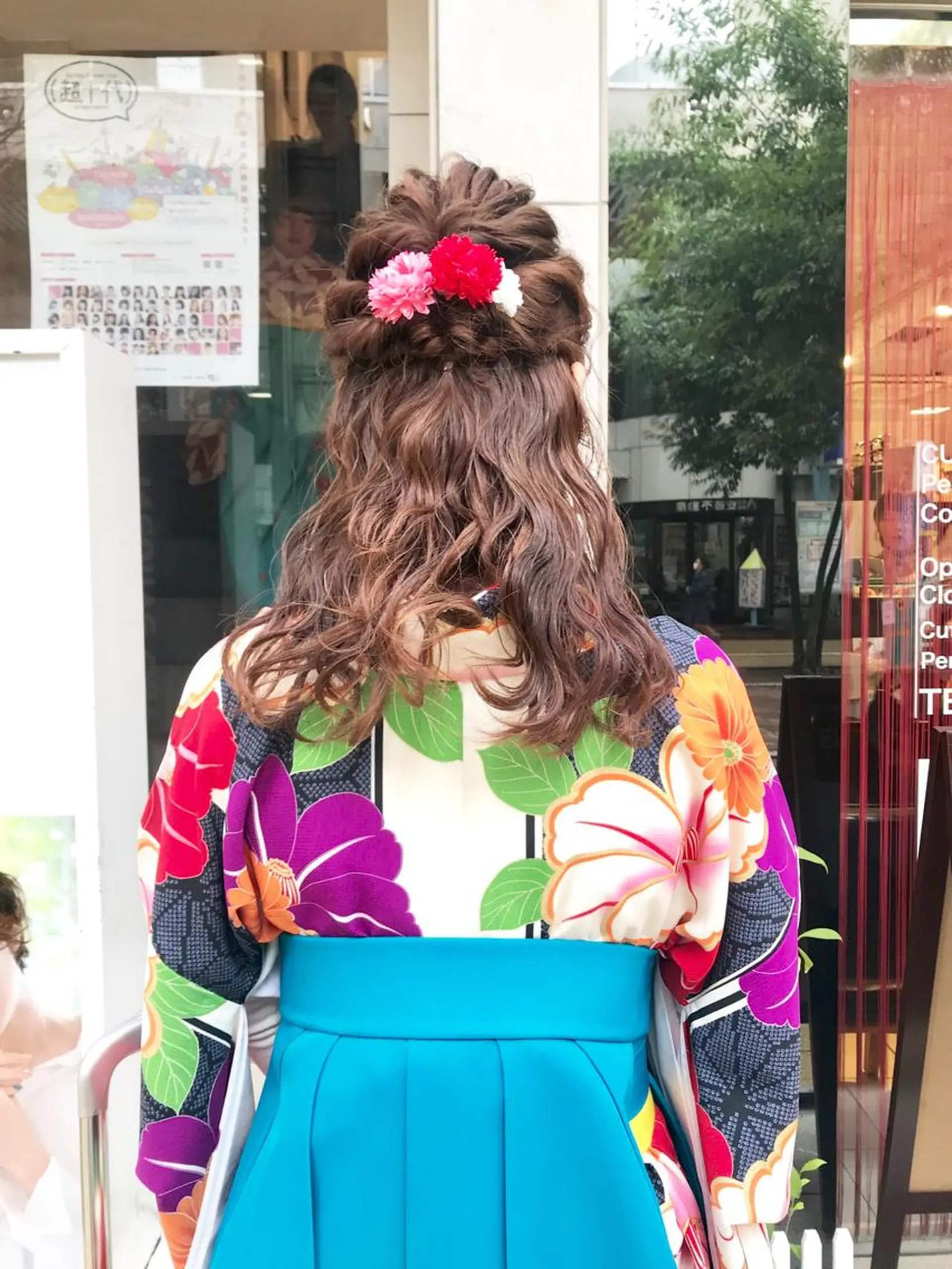 セミロング ヘアアレンジ 卒業式のヘアスタイル Neolive Cava 相模大野店所属・sola: neoliveのヘアスタイル