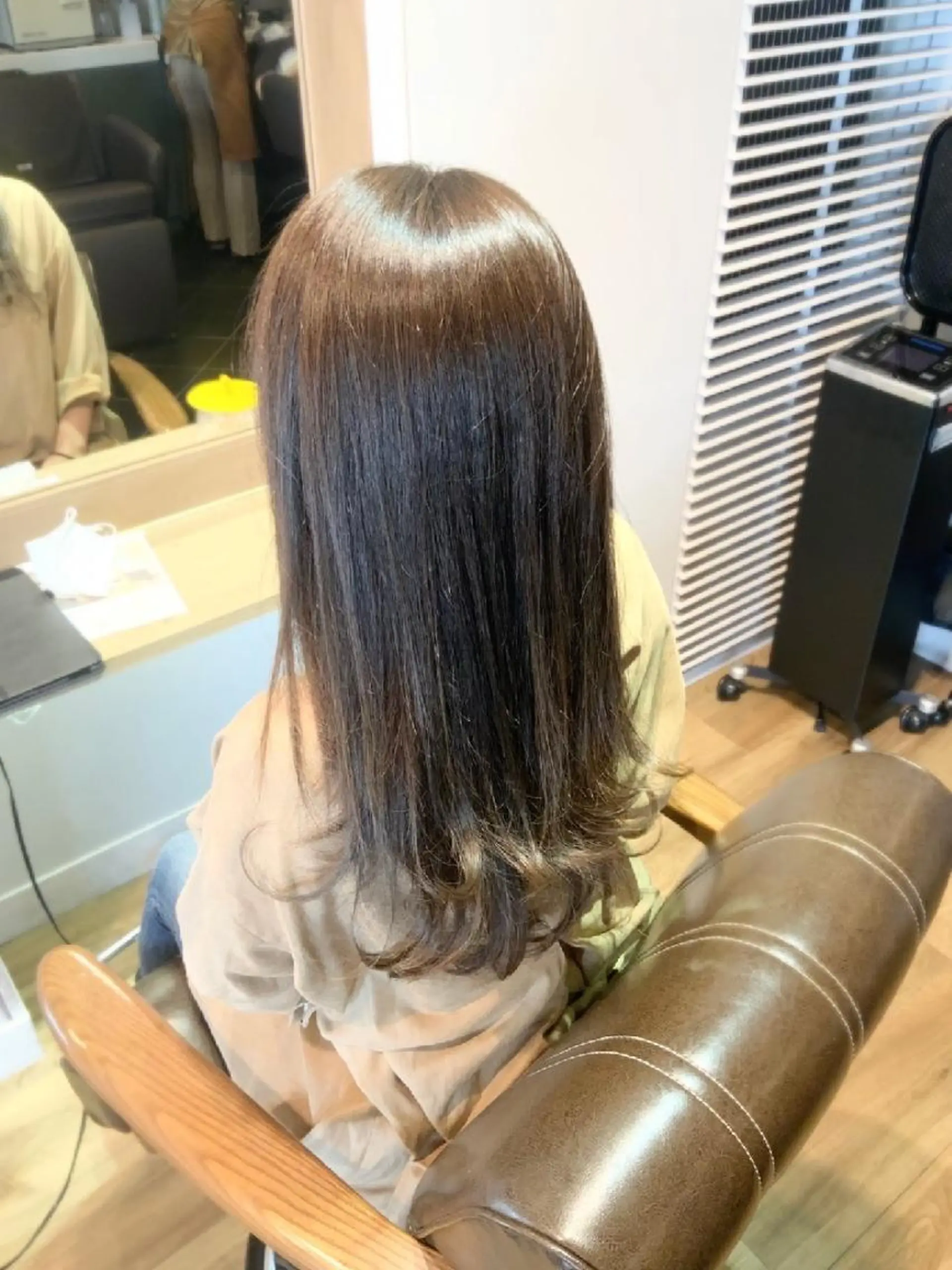 カラー アッシュ ベージュカラー ヘアカラー トリートメント 堀 望美のヘアスタイル
