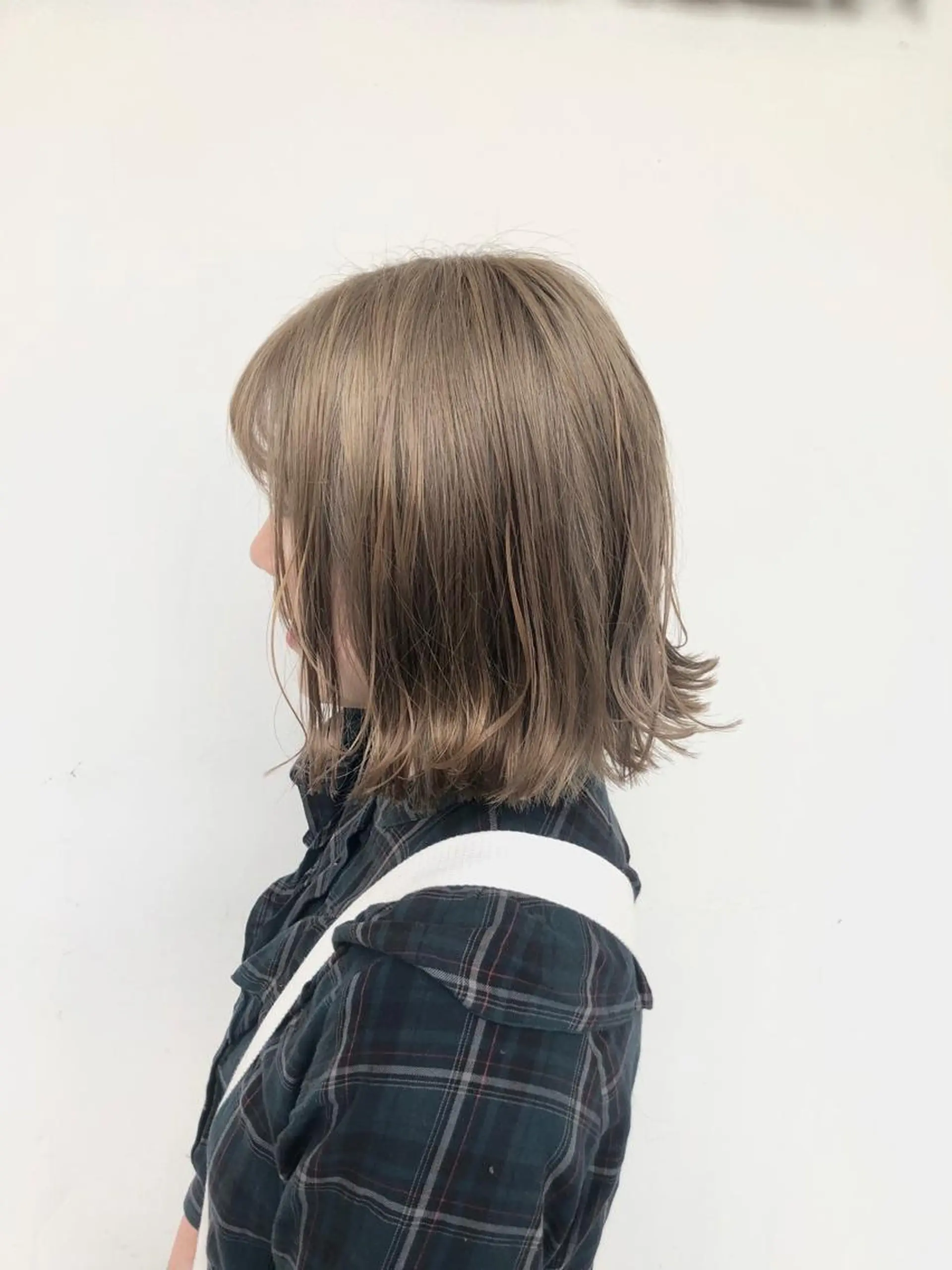 ショート カラー ブリーチ ボブ 外ハネヘア シェアサロン　シエナ所属・東條 克義のヘアスタイル