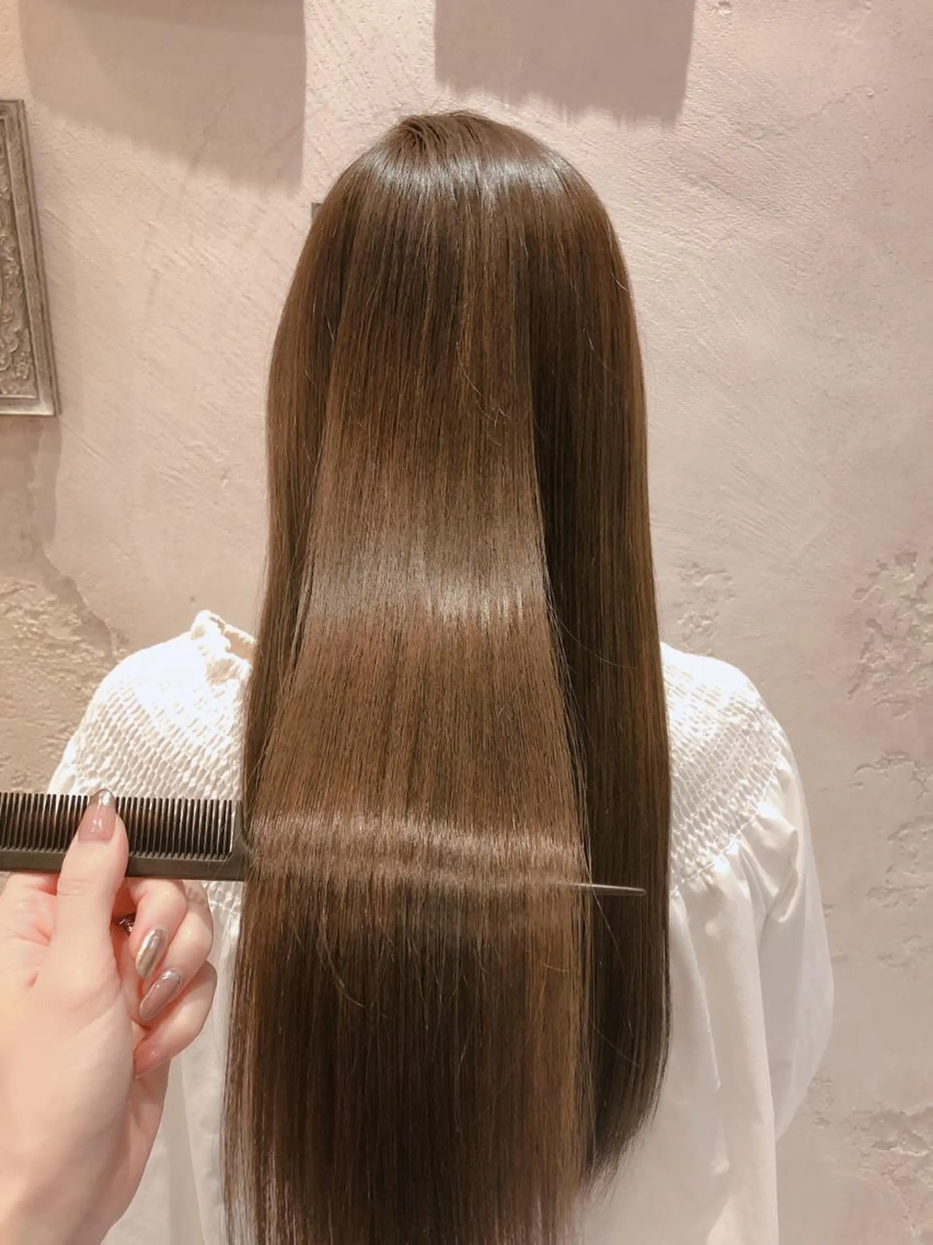 セミロング チョコレートブラウン カット ヘアカラー トリートメント 代表山口ひな 髪質改善のプロのヘアスタイル