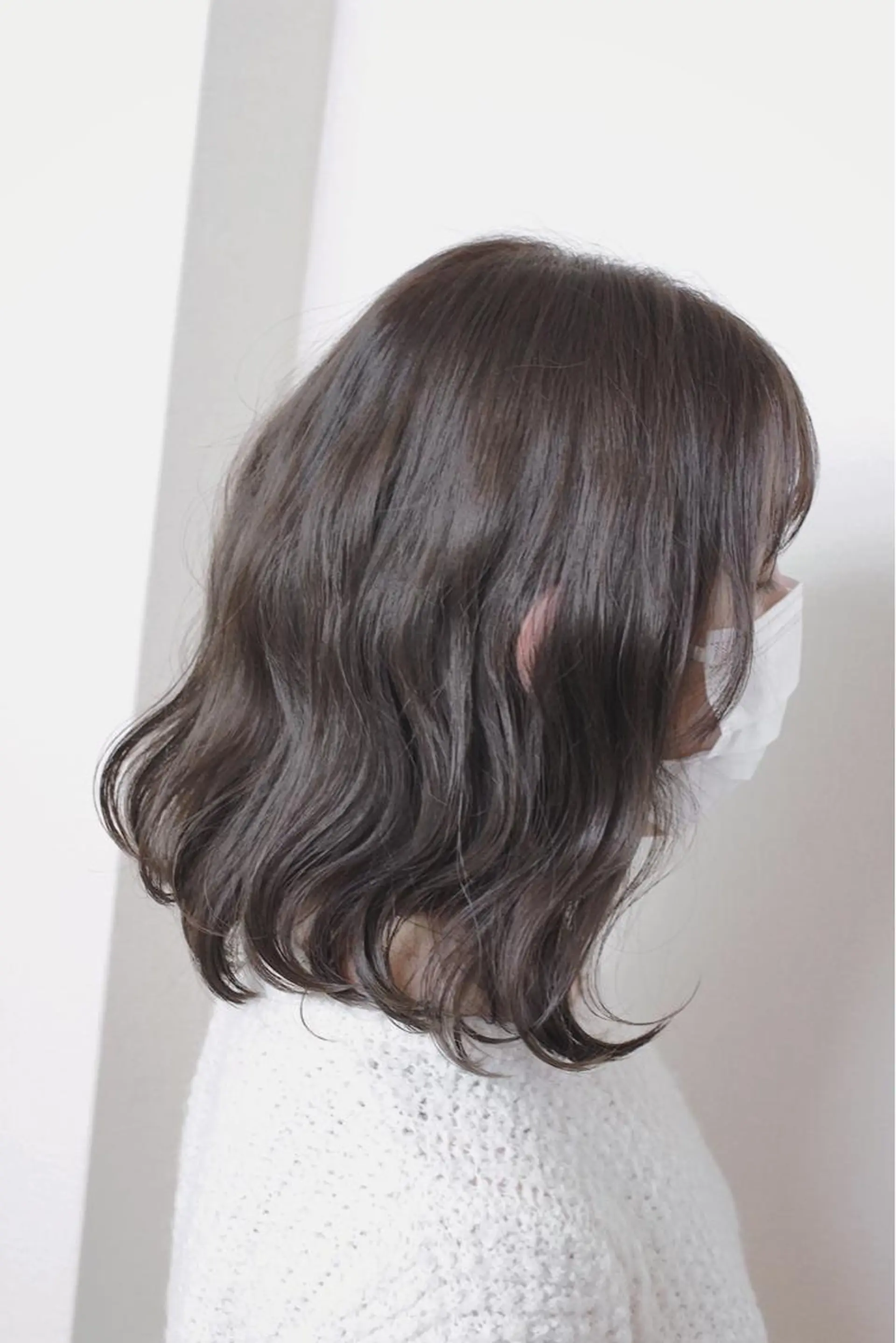 ミディアム カラー ブリーチ グレージュ イルミナカラー シルバー シルバーグレージュ ヘアカラー 土居 正季のヘアスタイル