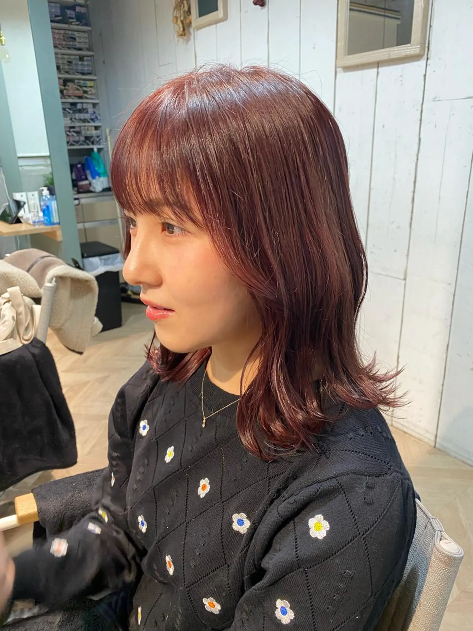 セミロング カット ヘアカラー トリートメント 西山 恵太郎のヘアスタイル