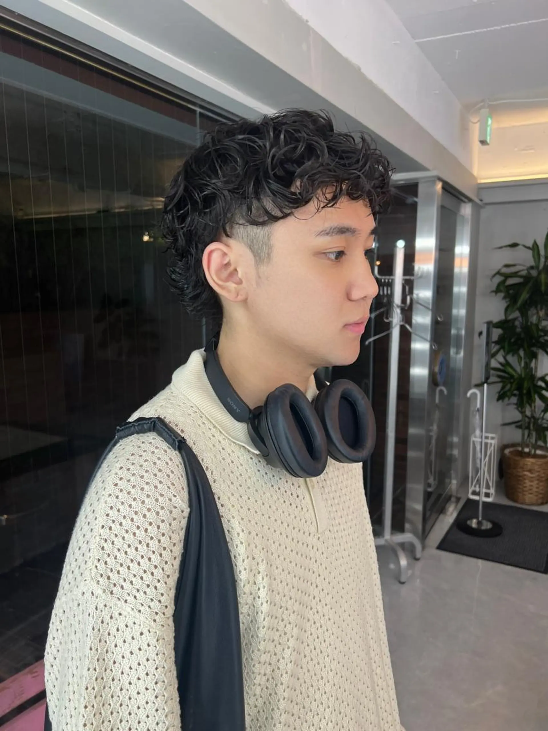 ミディアム パーマ メンズ ミディアムパーマ メンズパーマ スペインカール je suis heureuse所属・ハイライトカラー 🌀ゆい❣️のヘアスタイル