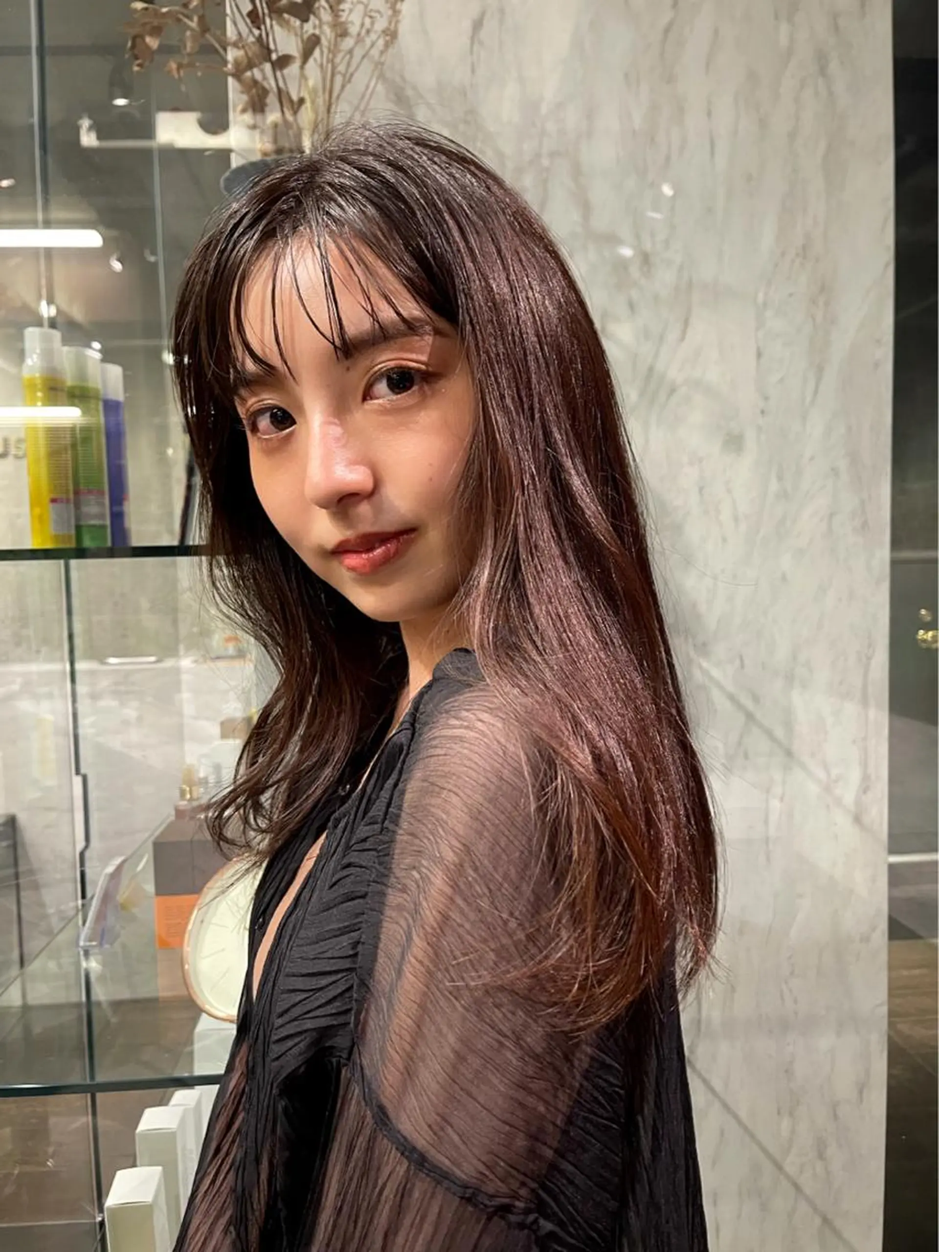 セミロング アッシュ アッシュブラウン ROBBY 表参道【練習モデル】のヘアスタイル