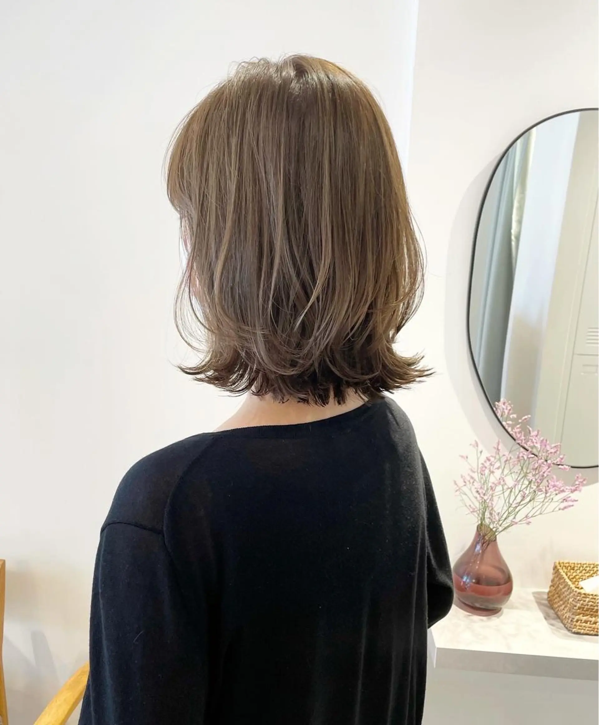 ミディアム カラー ベージュカラー オリーブベージュ ボブ レイヤーカット カット 三宅 昌太のヘアスタイル