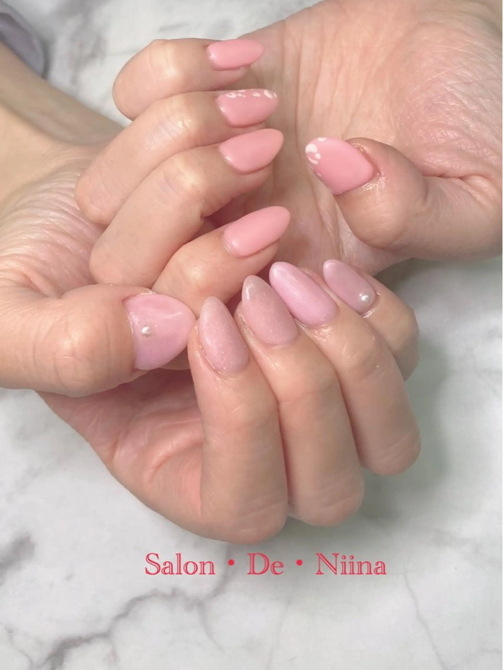 ネイル マットネイル Salon•de•Niina所属・ボディビルダーSal on.DeNiinaのネイルデザイン