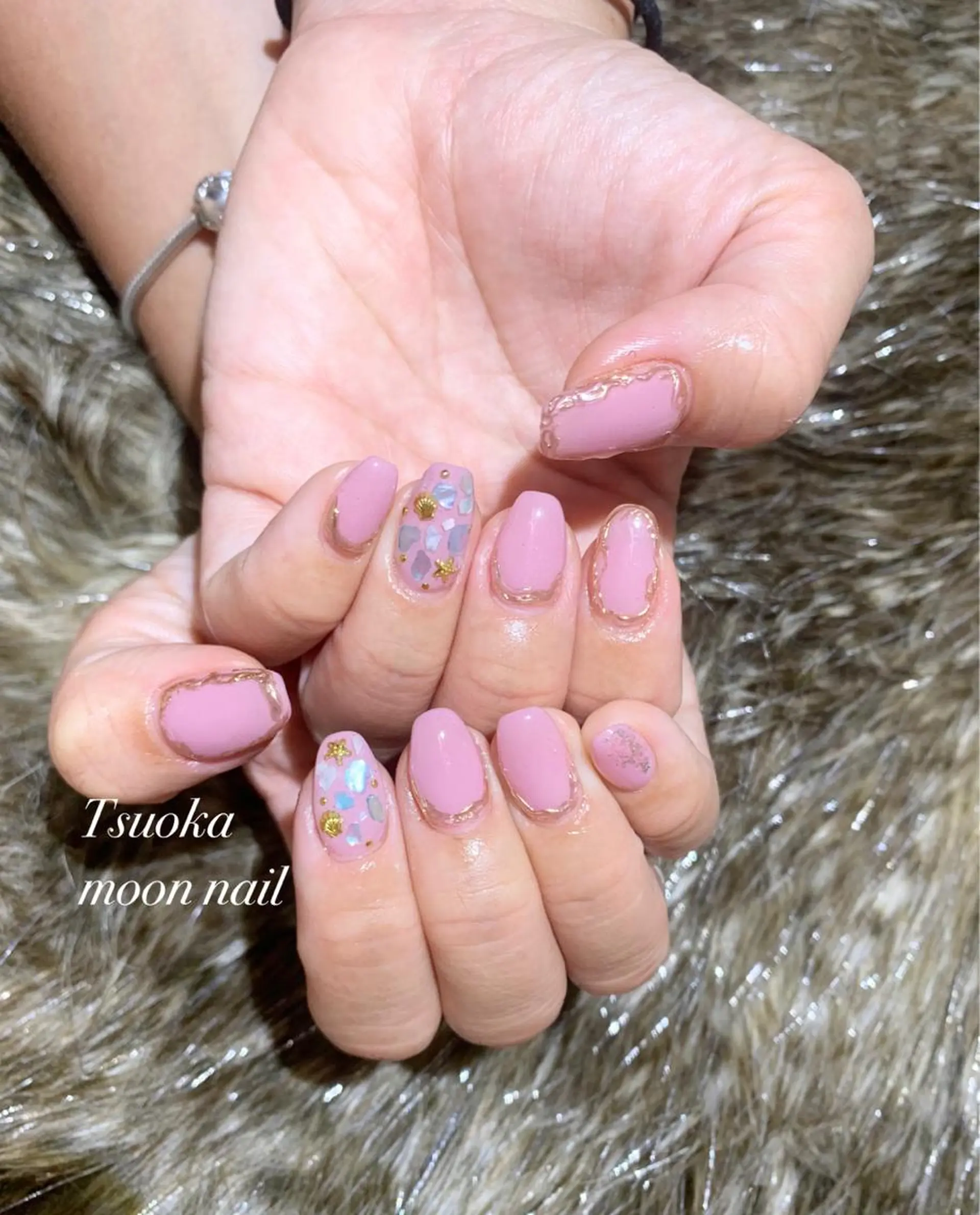 ネイル ハンドネイル ハンドケア 🌙都岡 ムーンネイルのネイルデザイン