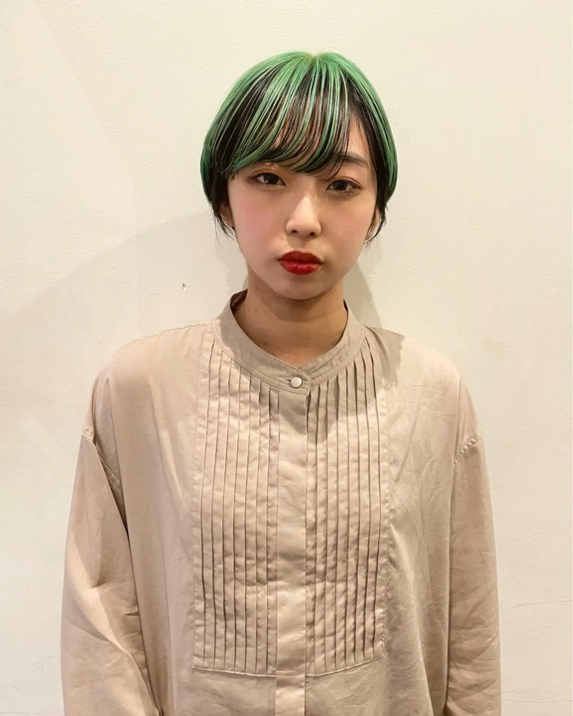 ショート カラー レイヤーパーマ🪐 伽羅のヘアスタイル