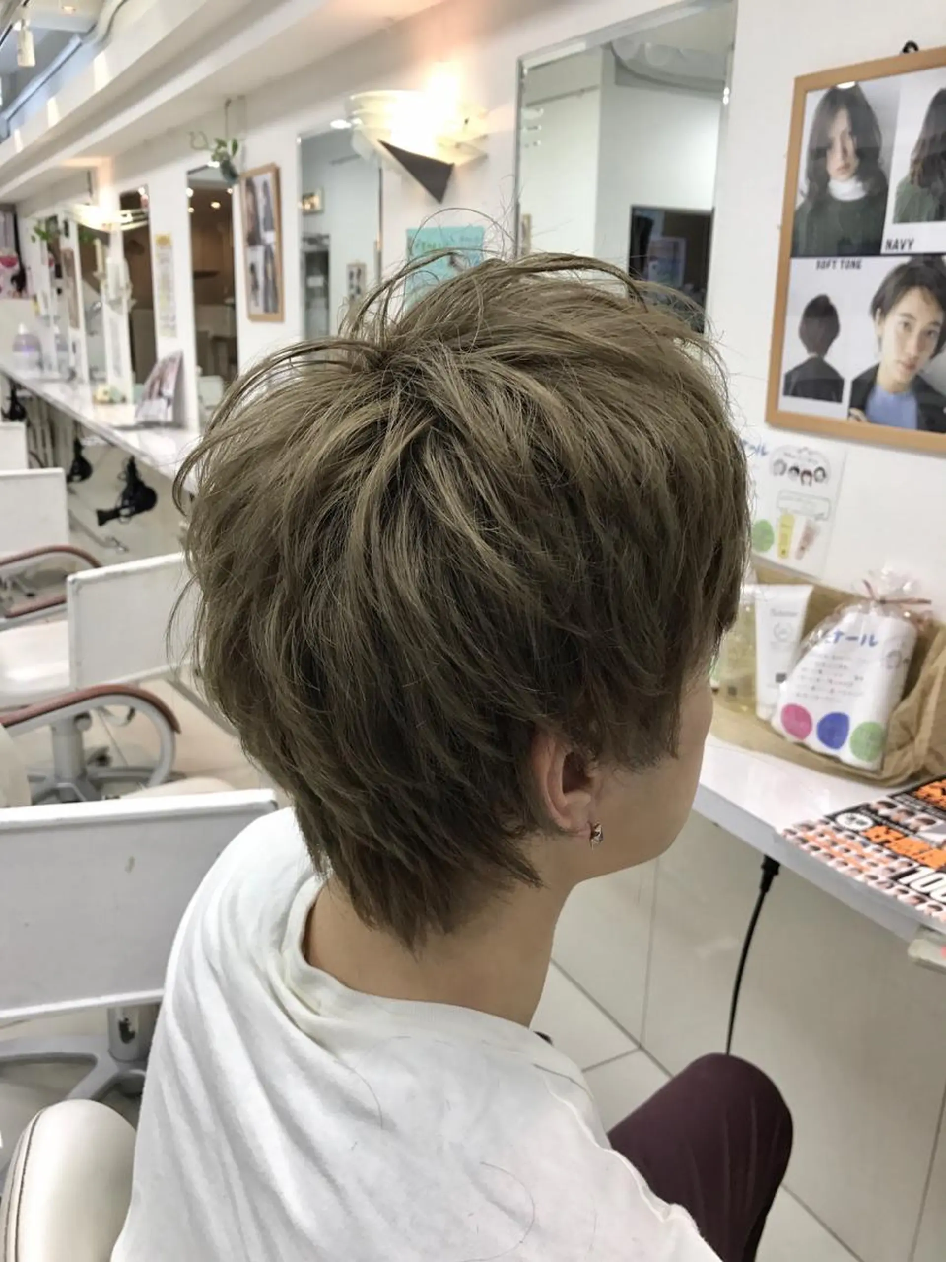 ショート カラー パーマ メンズ 艶髪ハイトーンカラー 💘kazueのヘアスタイル