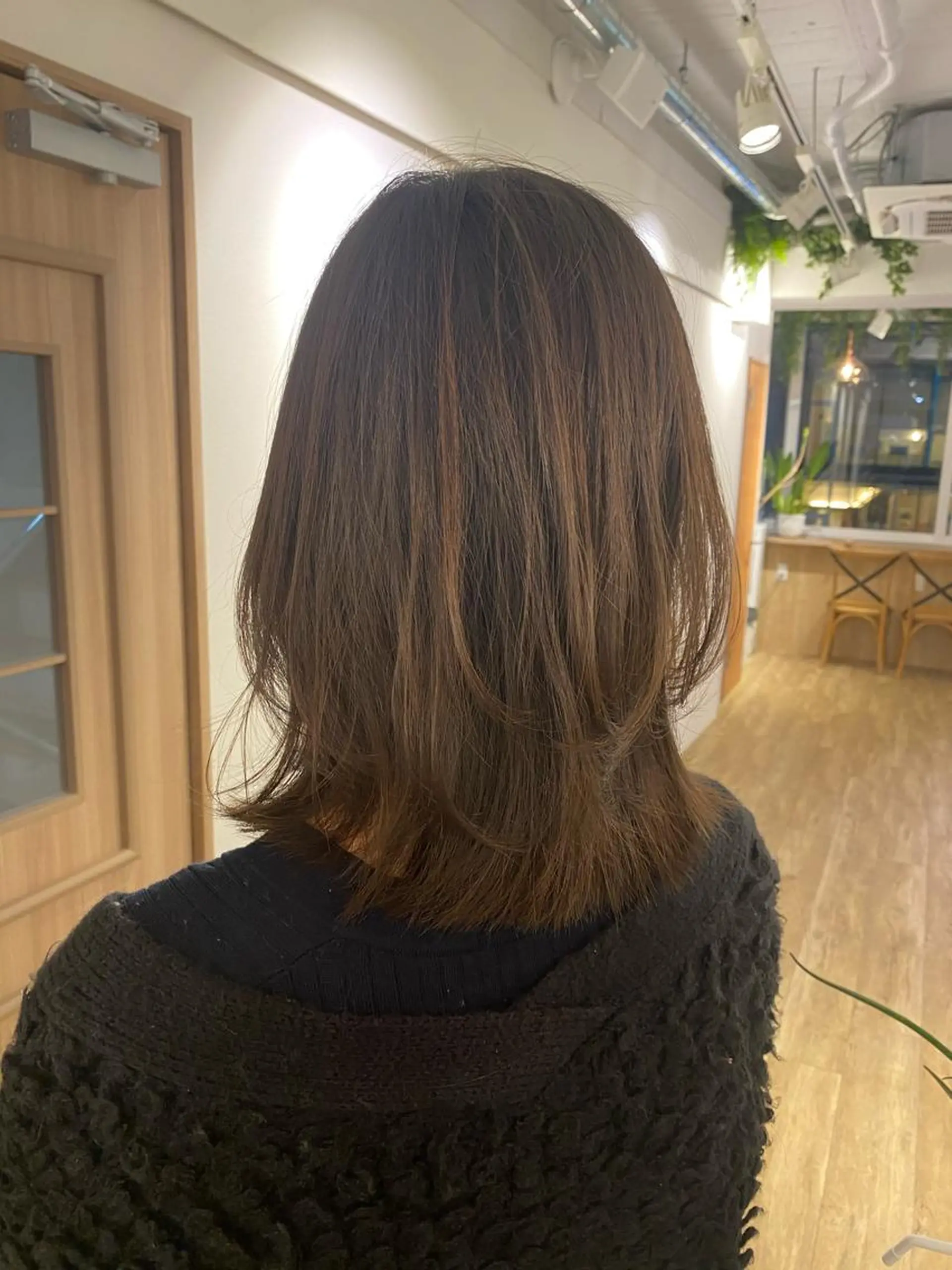 ミディアム レイヤーカット カット ヘアカラー トリートメント 🌟ショート/シ ョートボブ/岡田🌟のヘアスタイル
