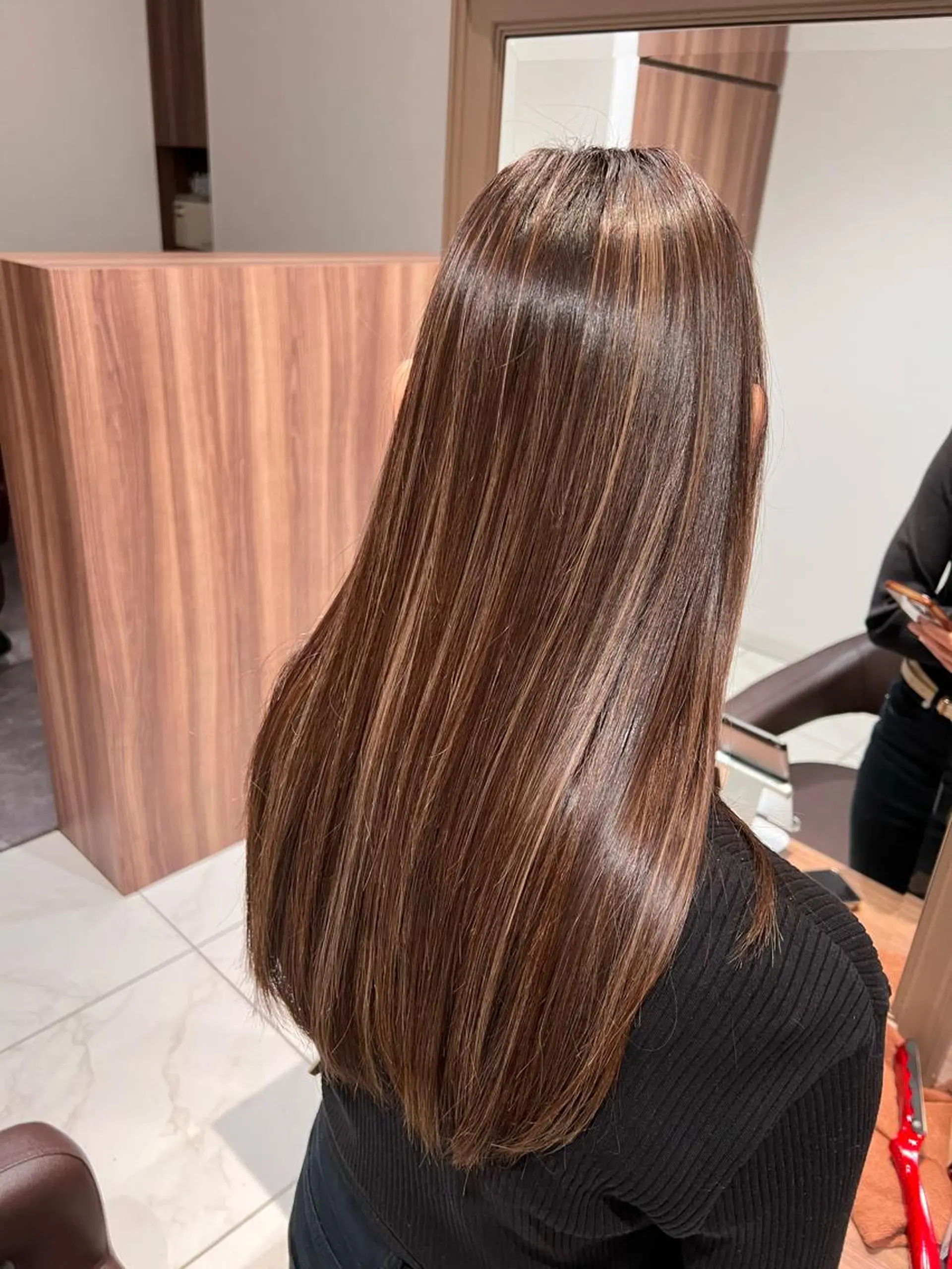 セミロング カラー ハイライトカラー ハイライト 髪質改善 トリートメント ヘアカラー トリートメント 🇰🇷韓国ヘア🤍 副店長/栗田のヘアスタイル