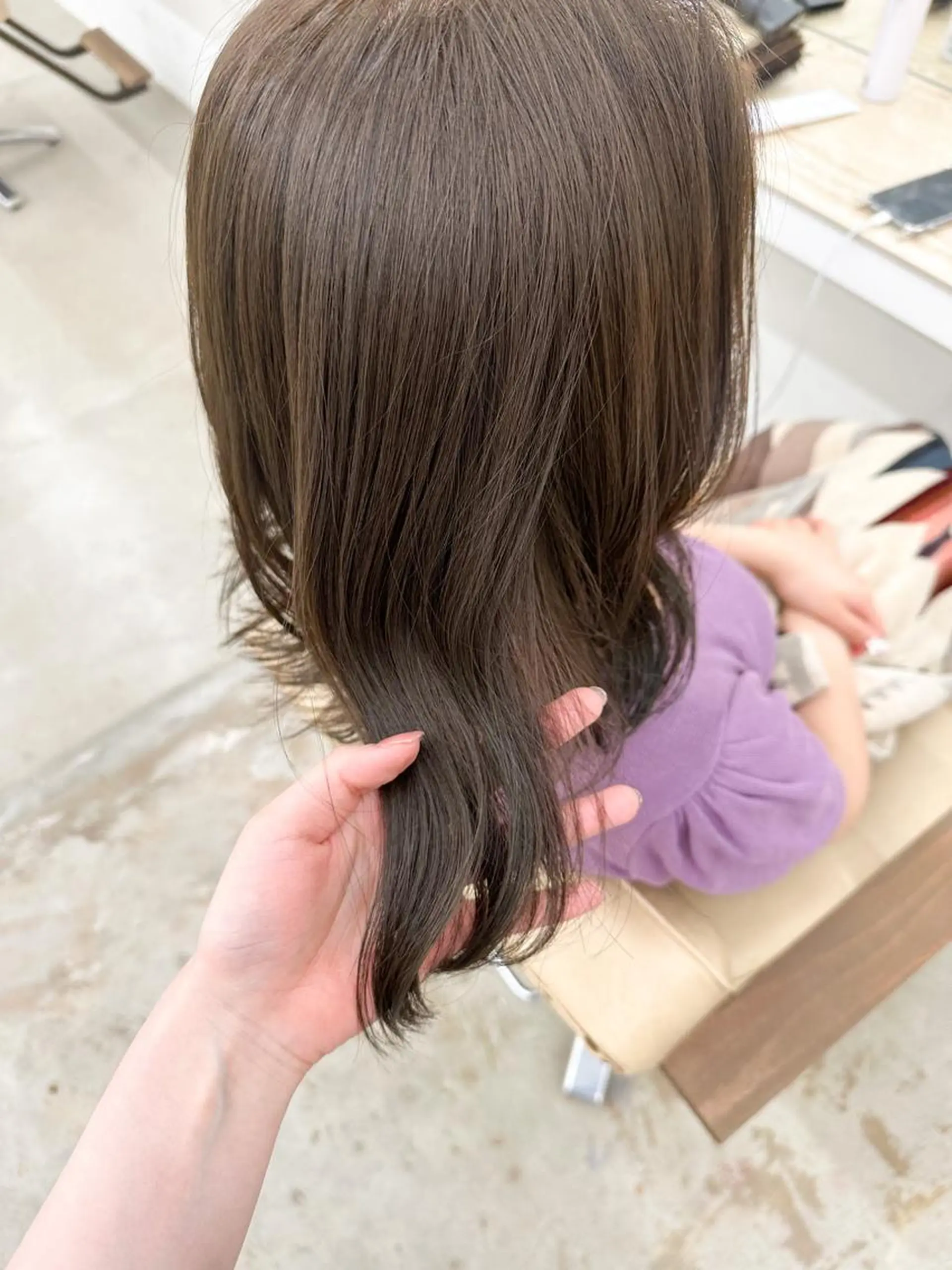 ミディアム カラー ベージュカラー オリーブベージュ 🌼透明感艶カラー オリーブ🌼河村咲のヘアスタイル
