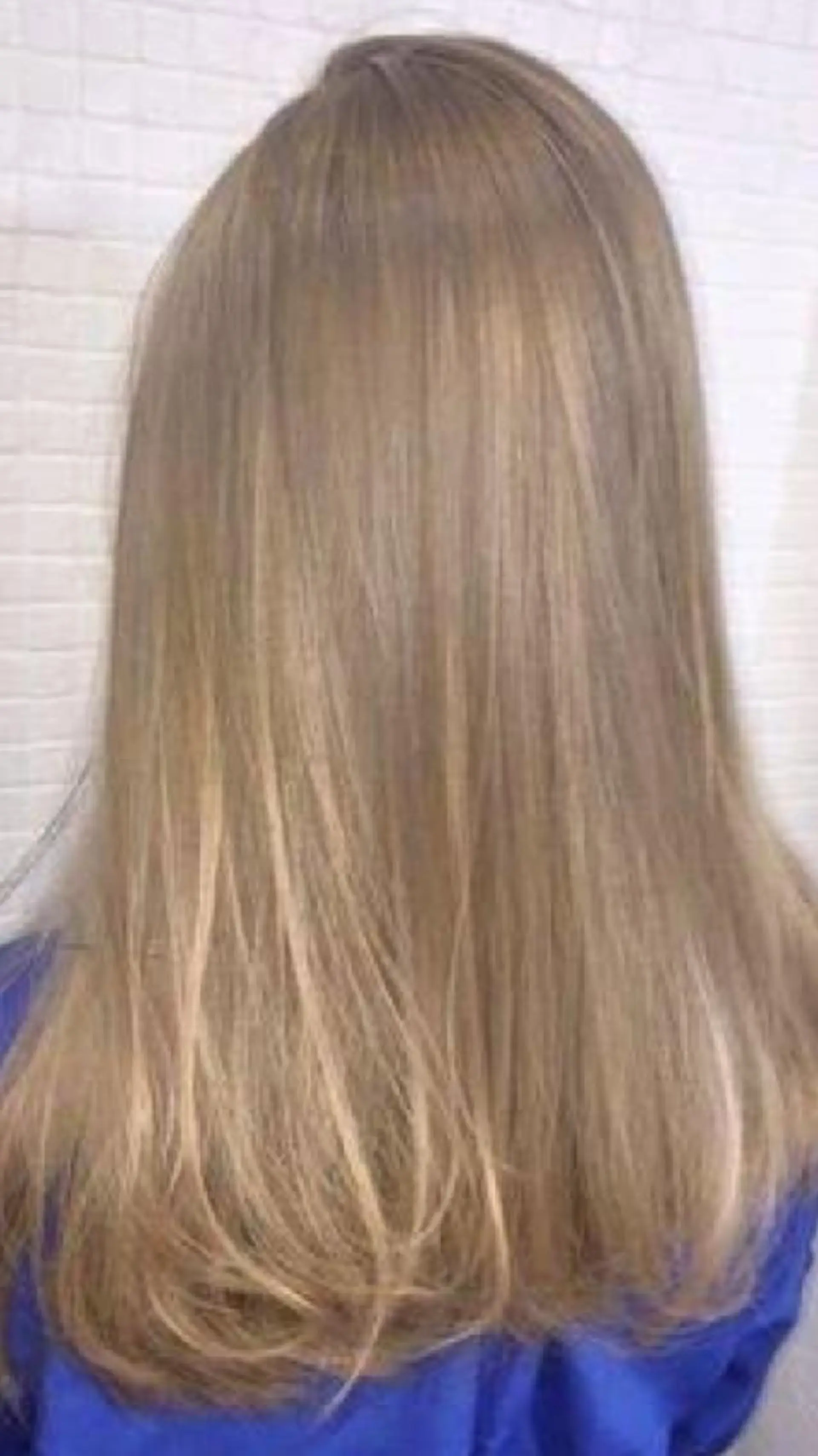 セミロング カット ヘアカラー Siq  FMのヘアスタイル