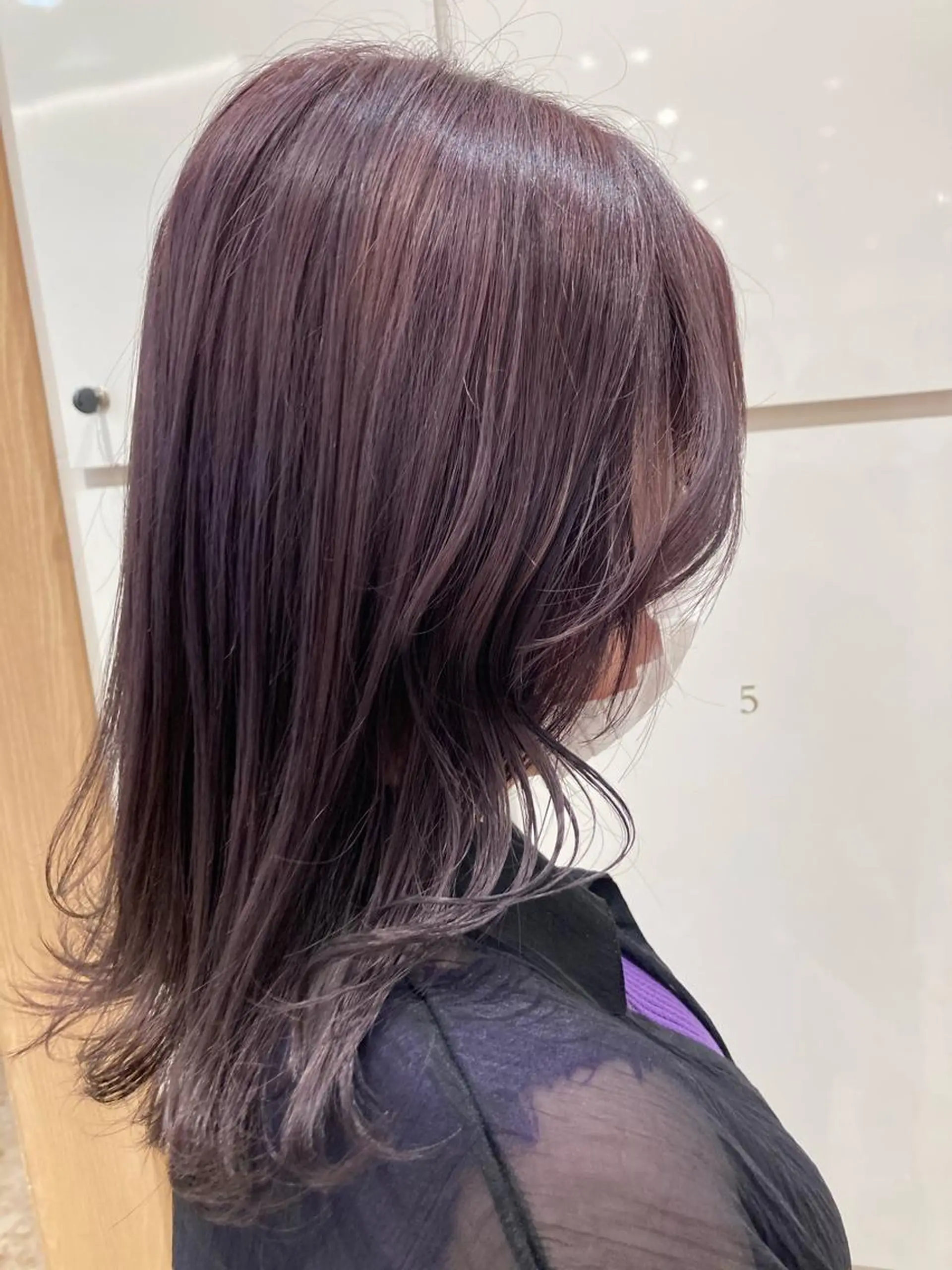 ミディアム LEVIJU なつみのヘアスタイル