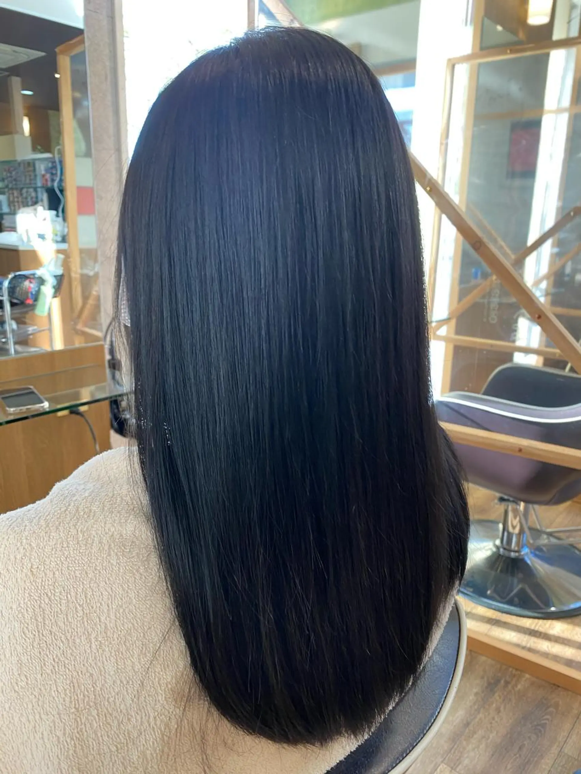 セミロング カラー ブルーカラー 🌻井上 マリー🌻のヘアスタイル