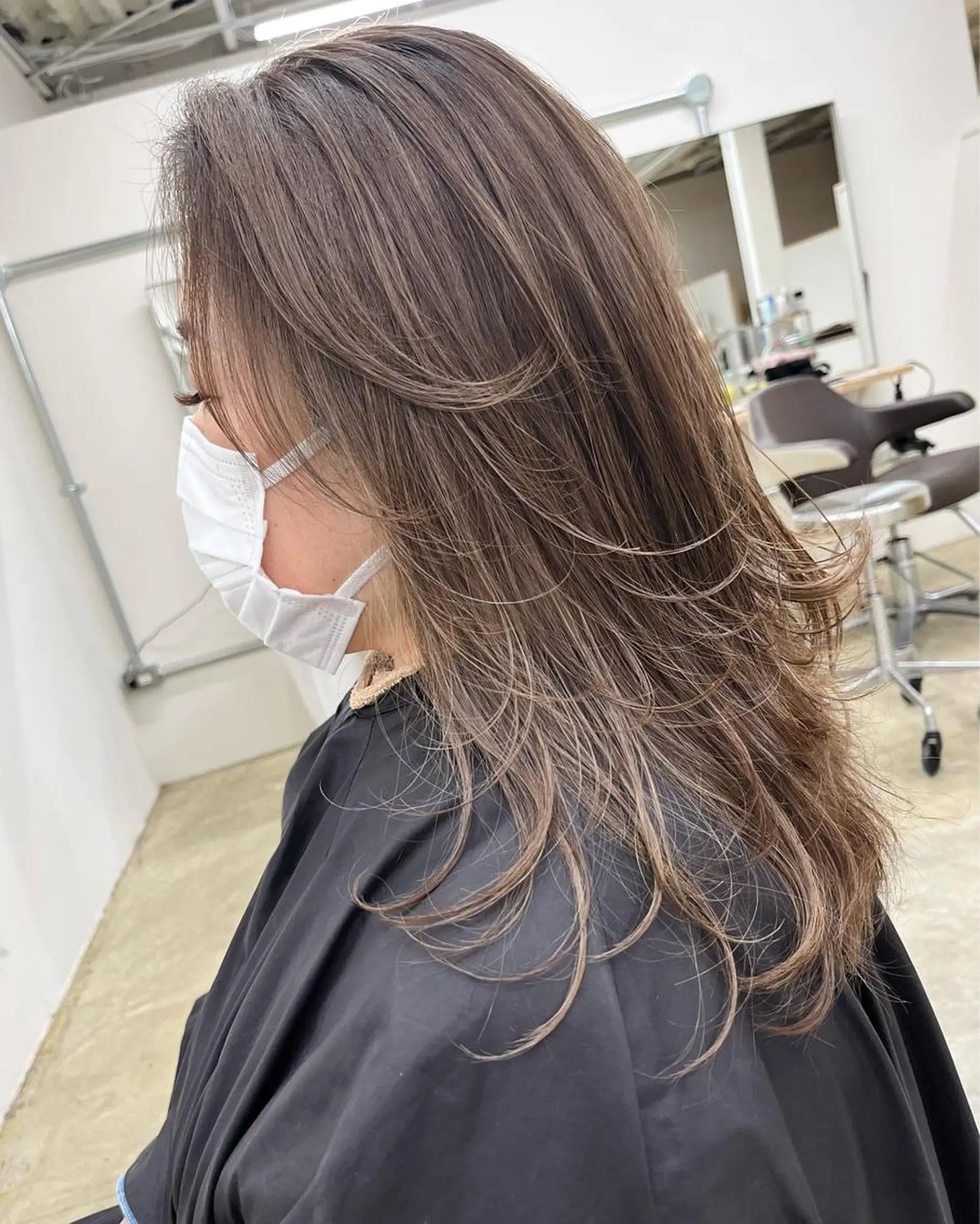 セミロング ハイライト Tsuyoki .のヘアスタイル