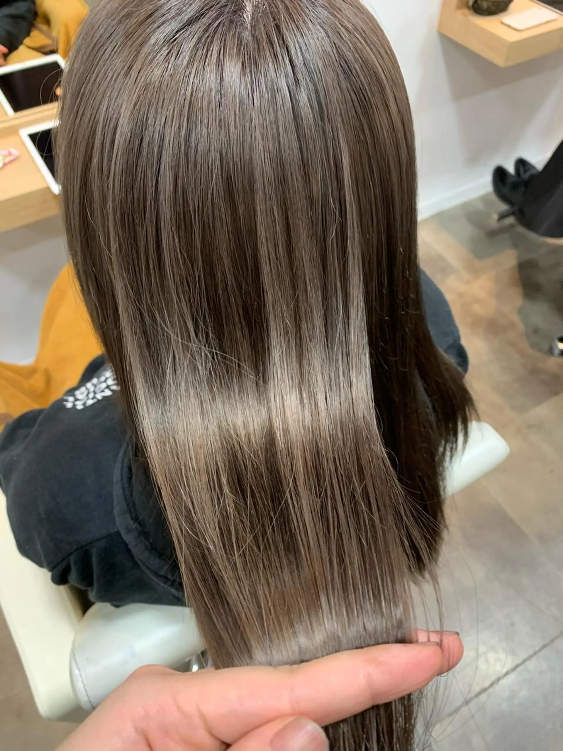 セミロング トリートメント ヘアカラー トリートメント ヘアセット 透け感✨ダメージレス カラーHana🤍のヘアスタイル