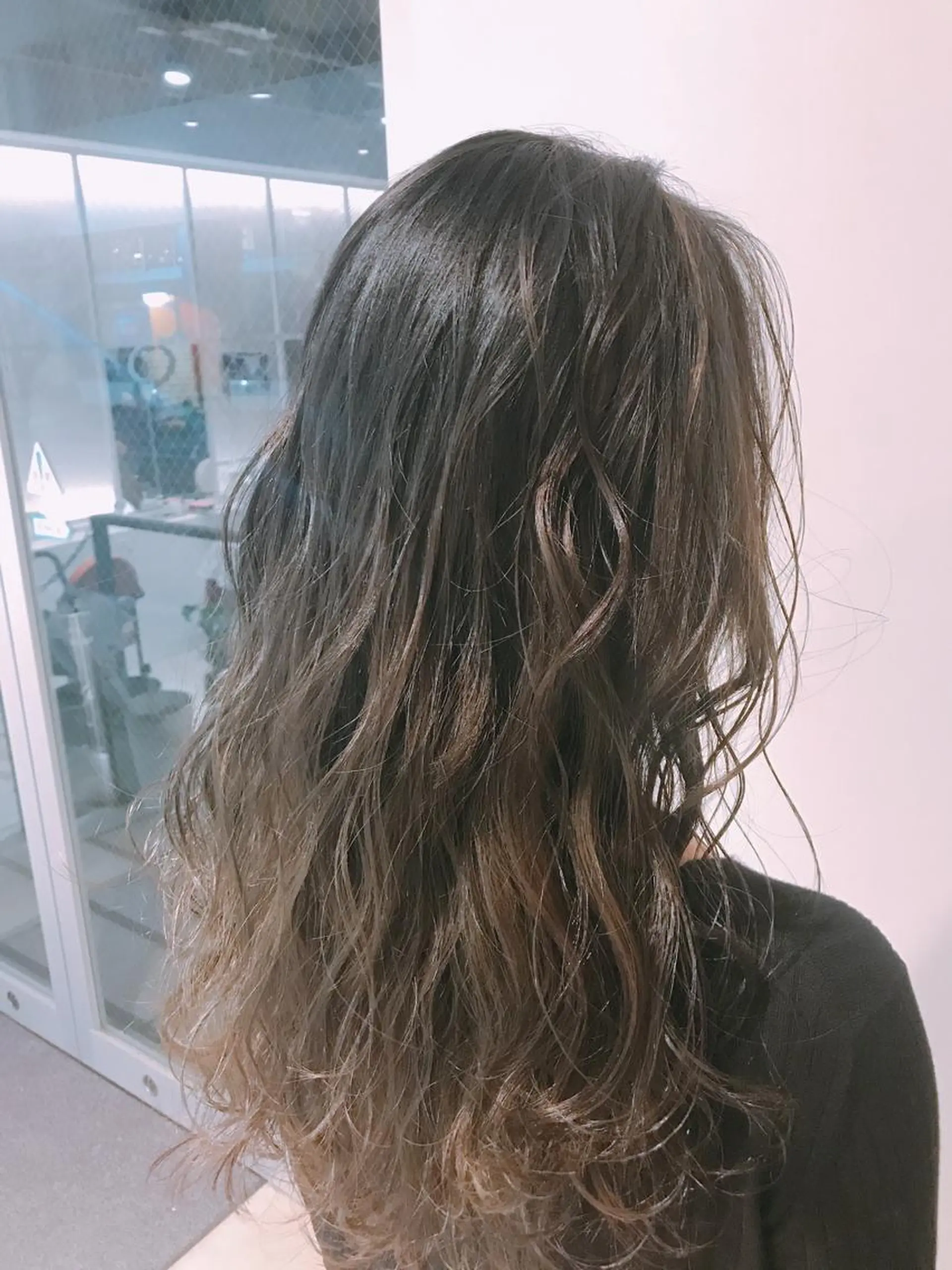 ロング カラー ブリーチ グラデーションカラー カット ヘアカラー 久保亮太 /大人ショートのヘアスタイル