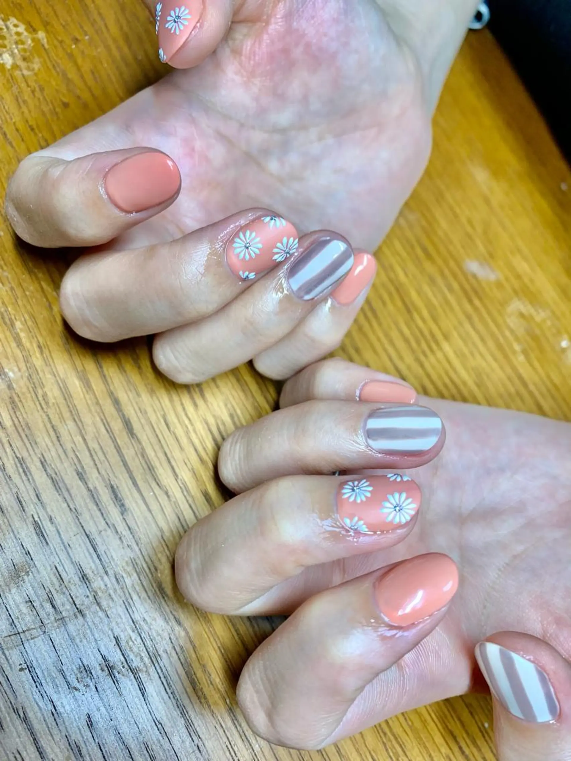 ネイル ハンドネイル 大崎 奈々のネイルデザイン