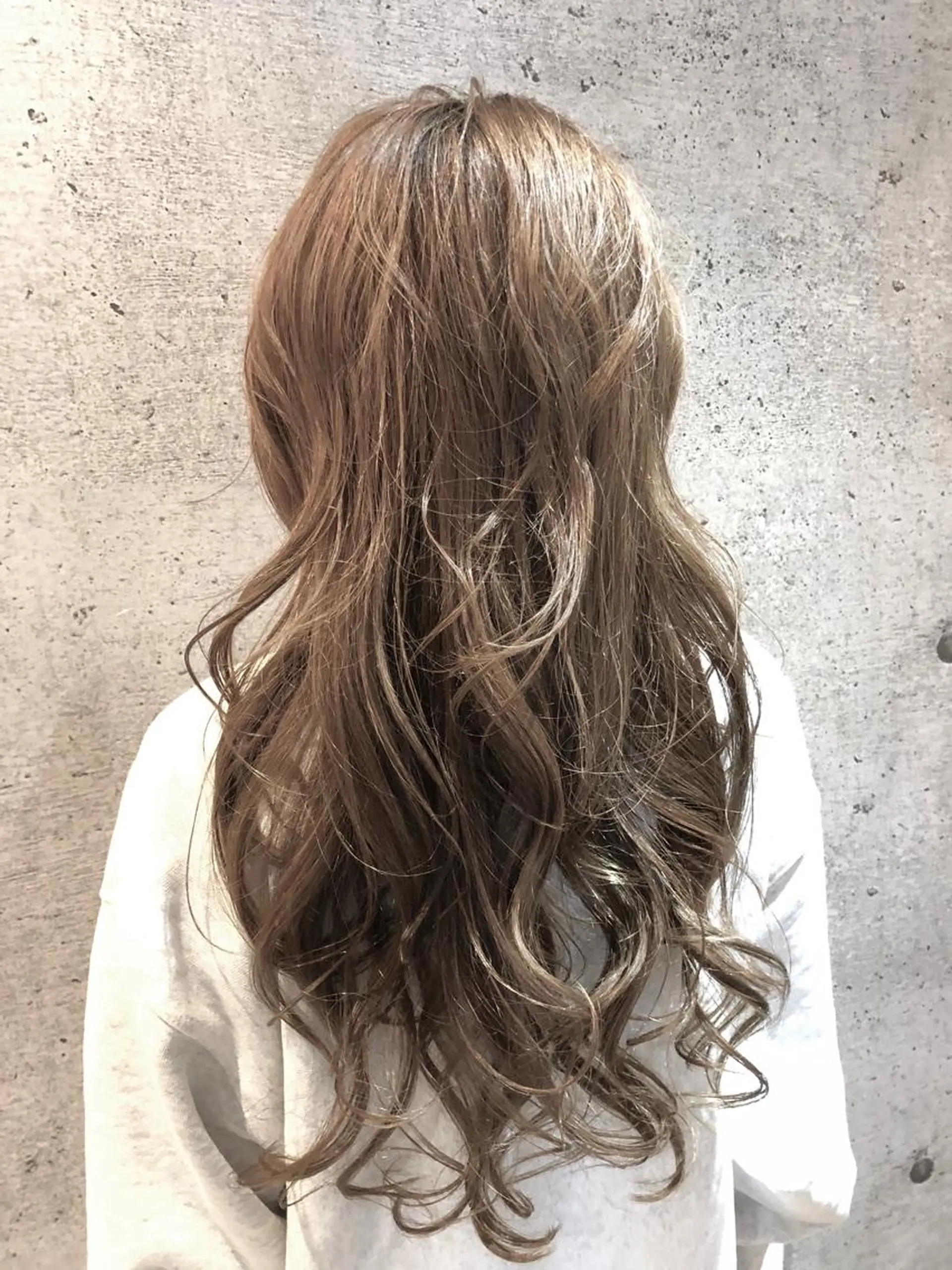 ロング カラー カット ヘアカラー トリートメント 久保 敏之のヘアスタイル