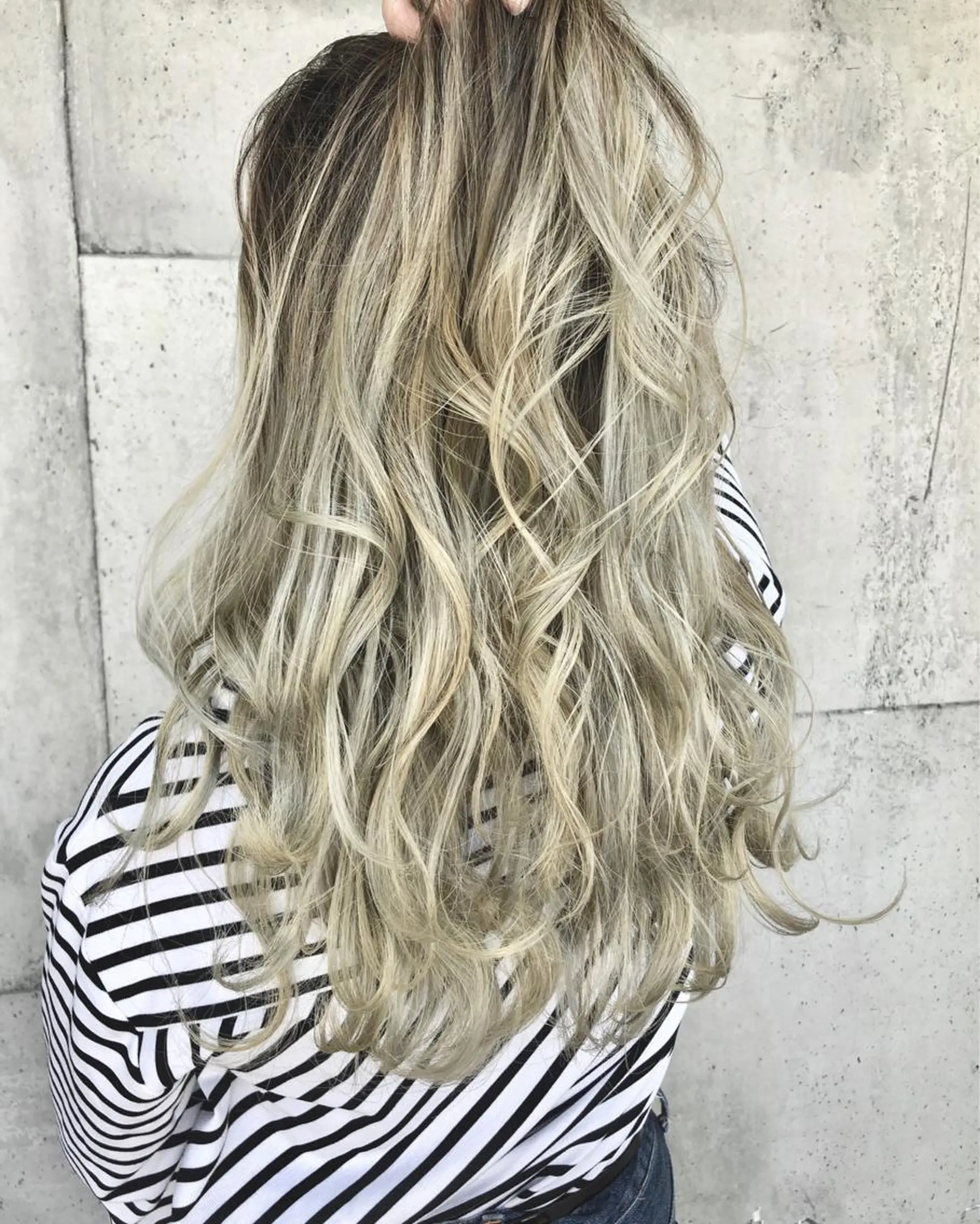 ロング カラー ブリーチ ヘアカラー hair  space Atoz所属・東 寛道のヘアスタイル