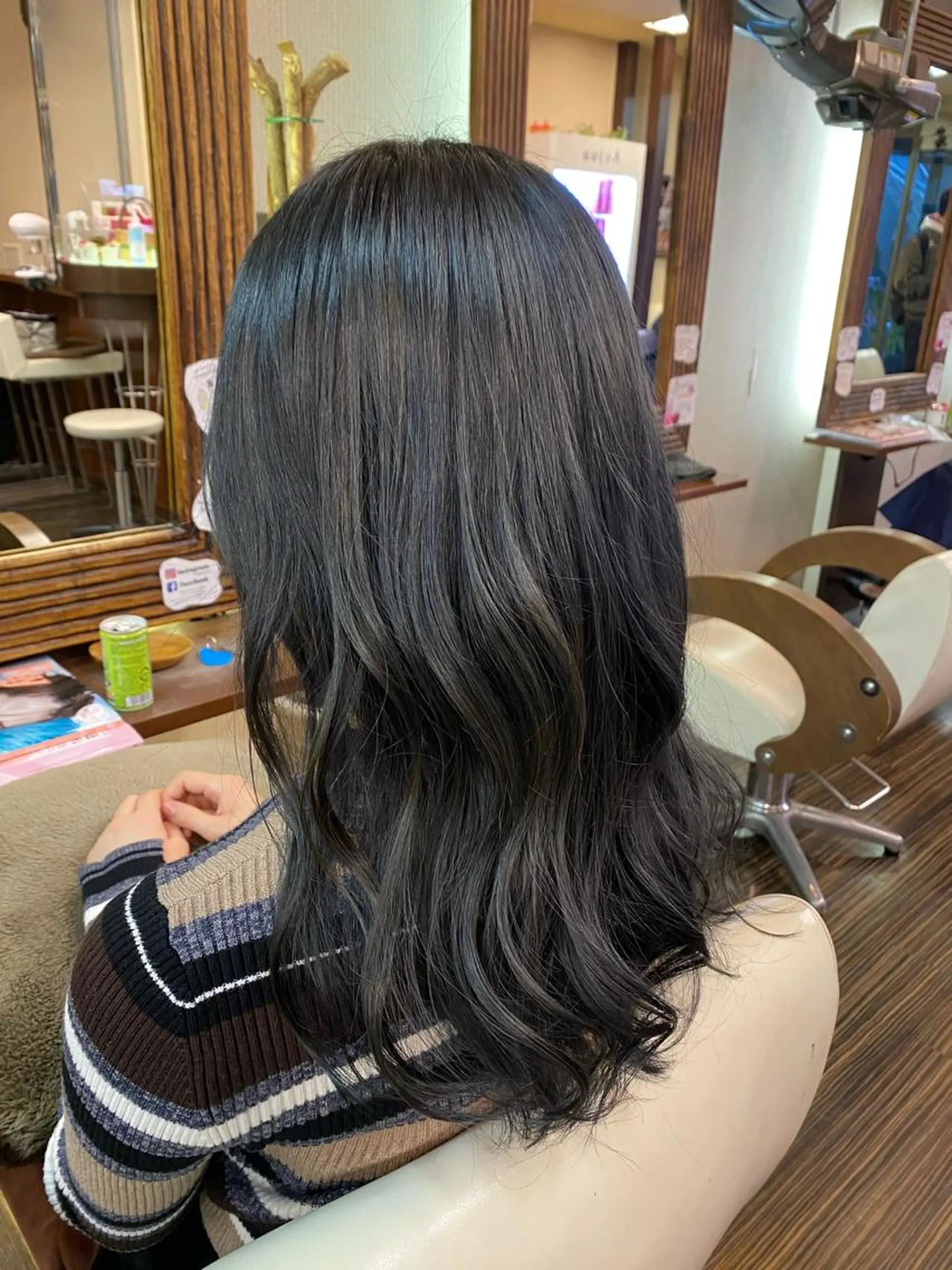 セミロング カラー ヘアアレンジ カット ヘアカラー トリートメント 加藤 瑠美のヘアスタイル