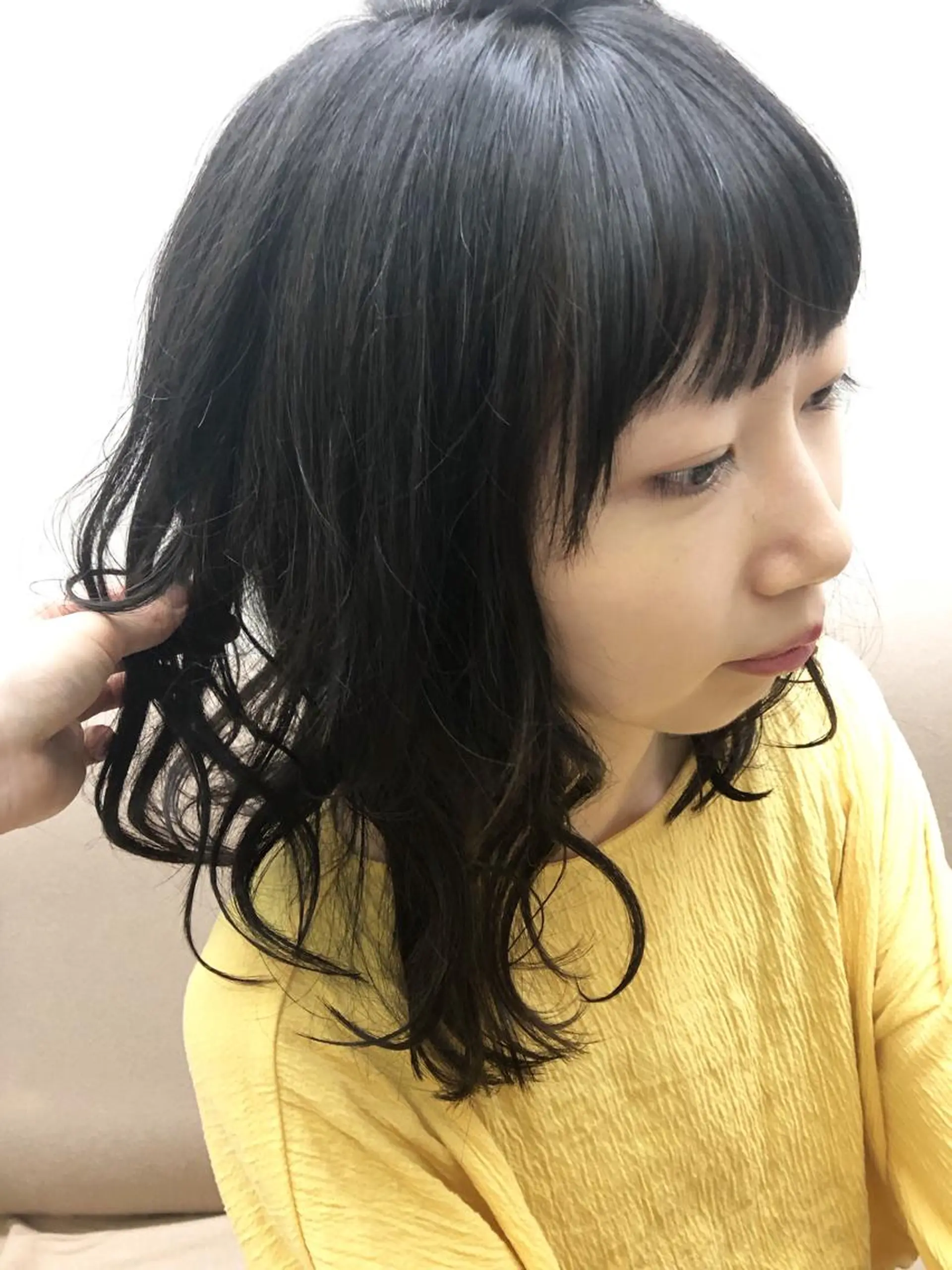 セミロング 尾島 光季のヘアスタイル