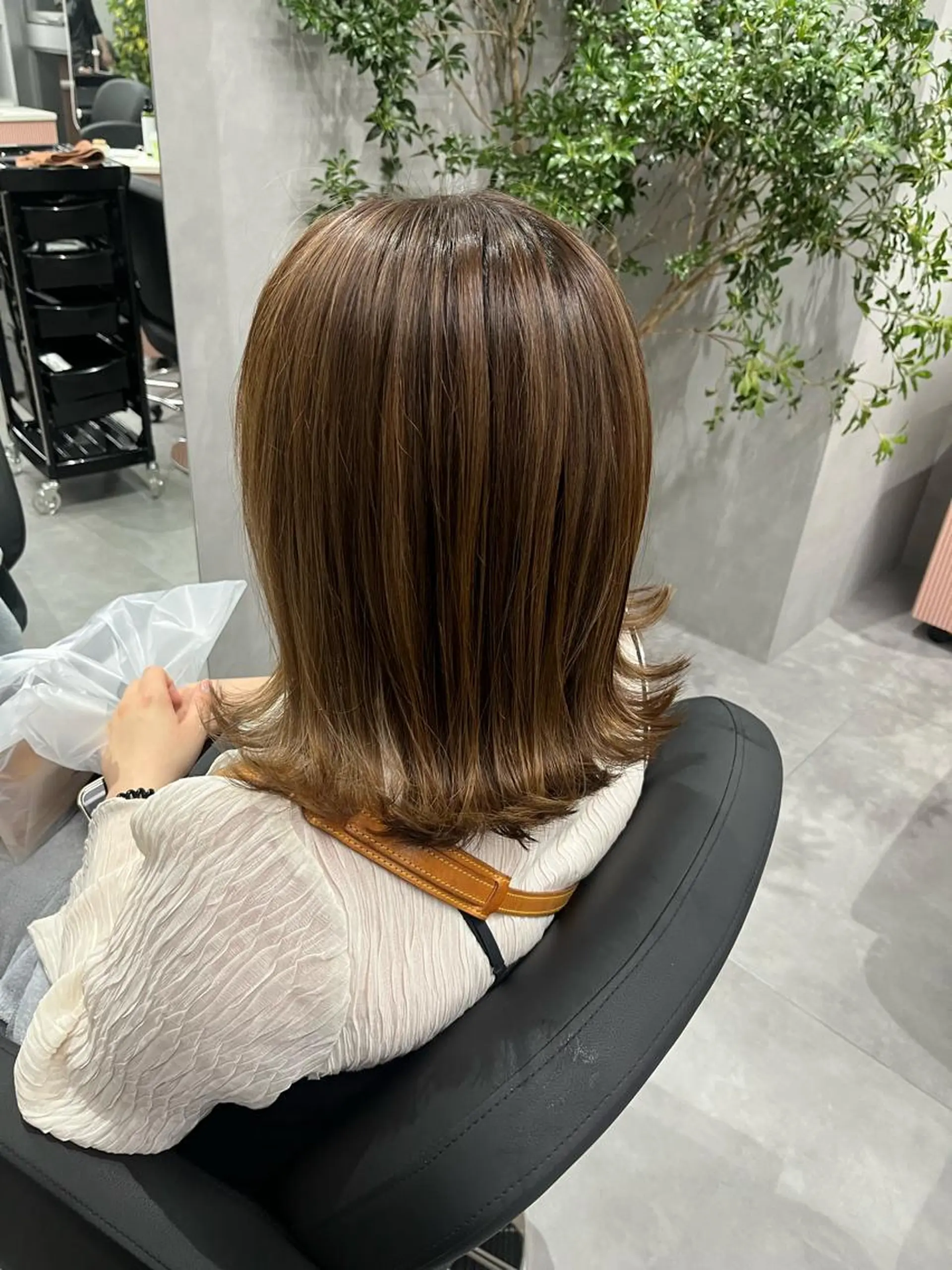 ミディアム 髪質改善 外ハネヘア トリートメント 岸田 悠佑のヘアスタイル