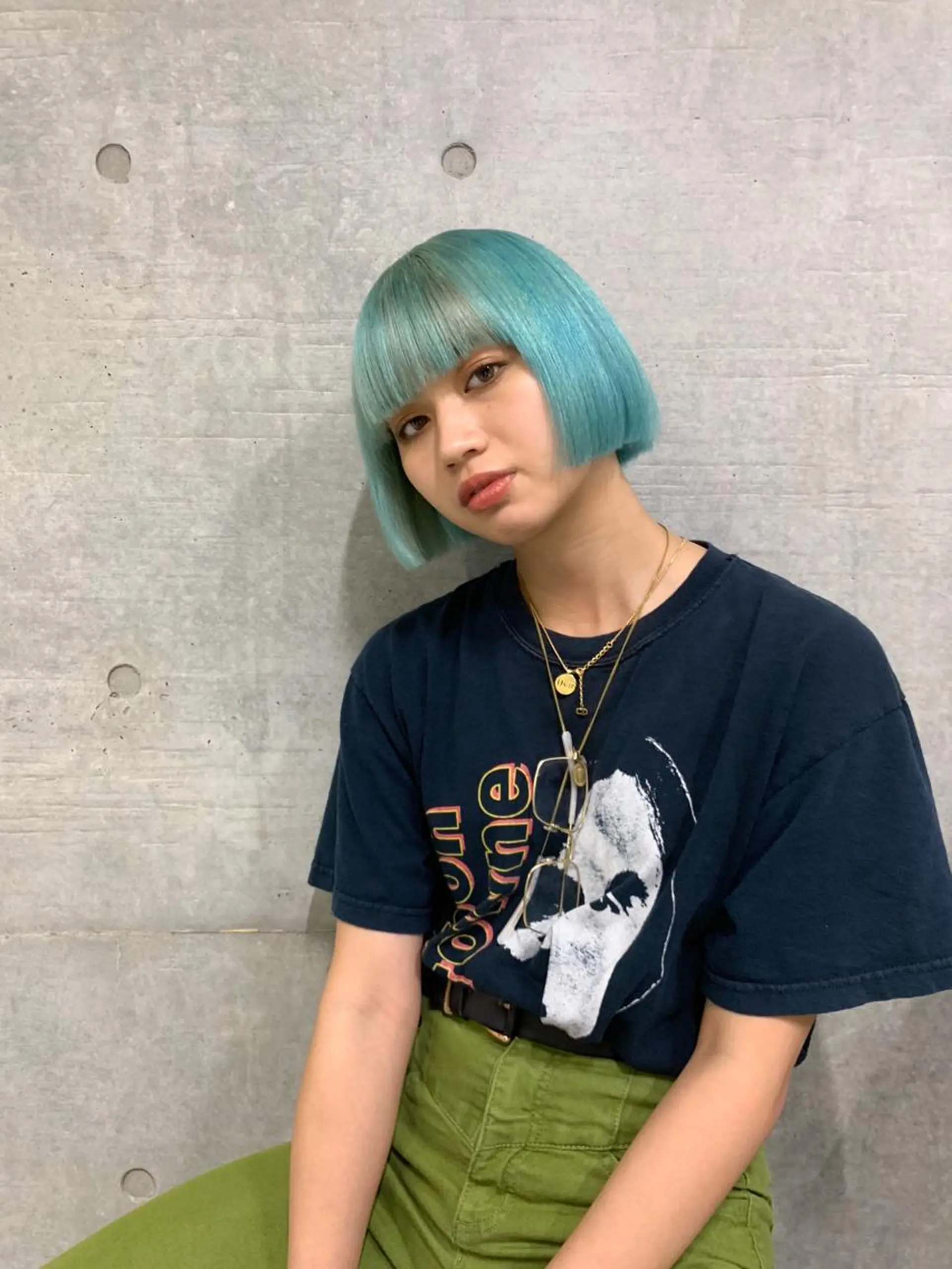 セミロング カラー ブリーチ ケアブリーチ ダブルカラー インナーカラー ヘアカラー トリートメント THE./ブリーチ 透感カラー/髪質改善のヘアスタイル