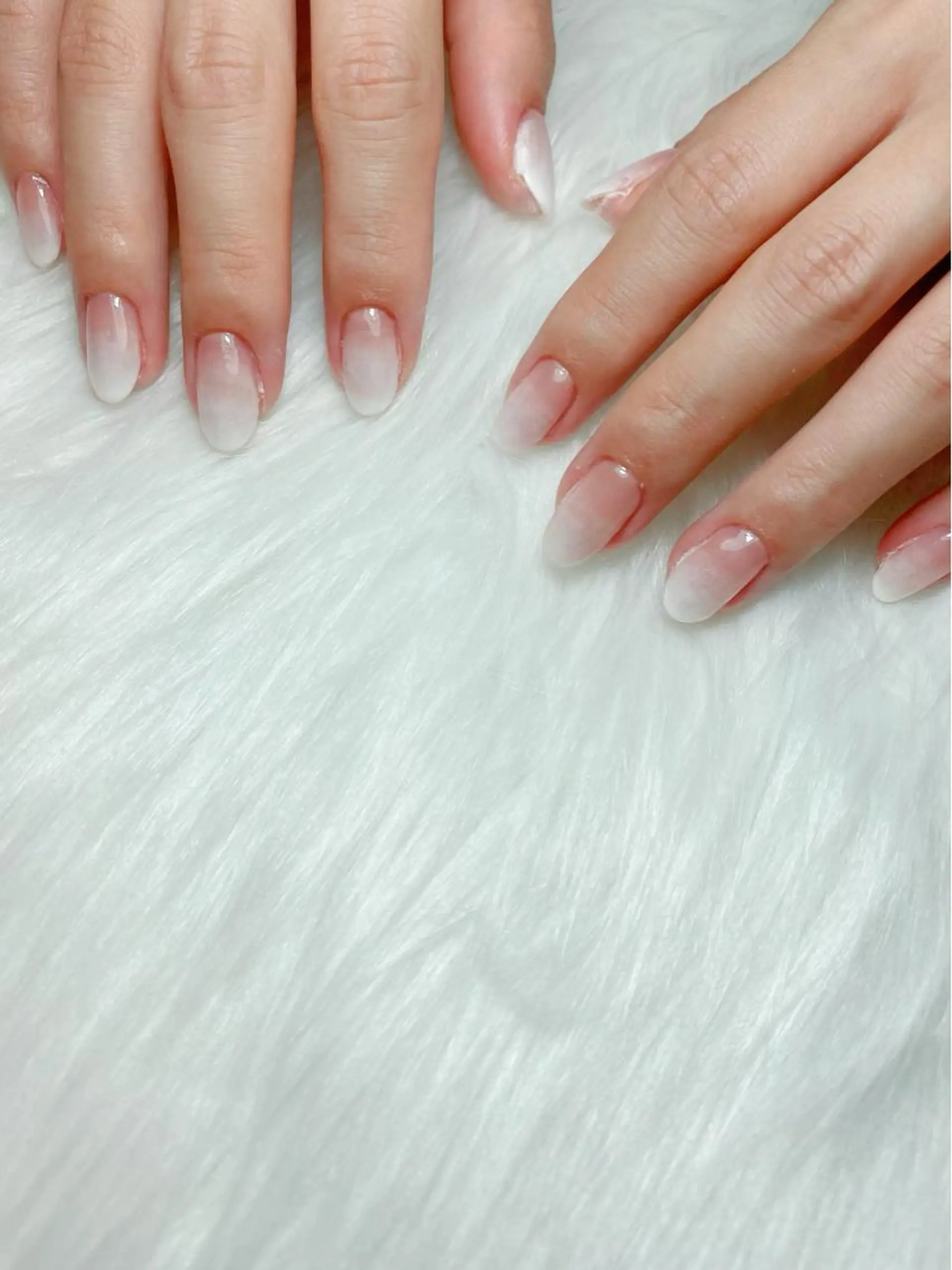 ネイル グラデーション 大袋駅東口徒歩2分 alivioのネイルデザイン