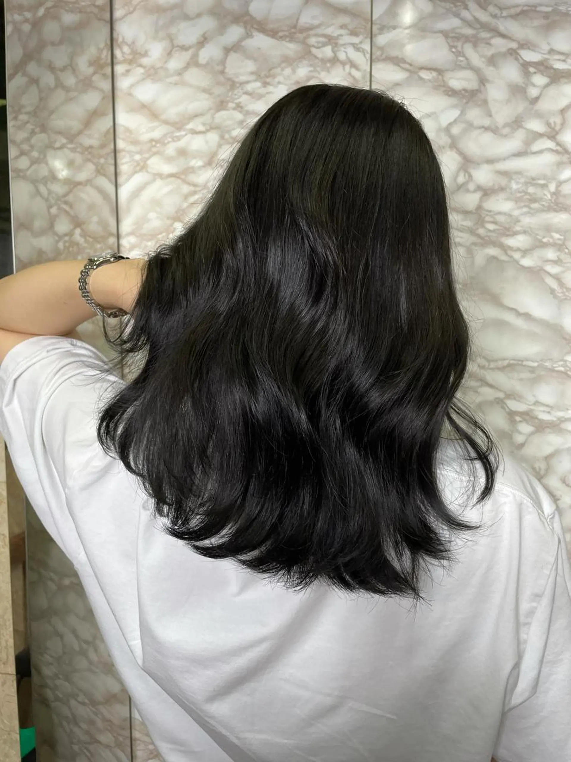 ミディアム カラー ヘアカラー YEAU　PLUS所属・極上の艶髪 RINAのヘアスタイル