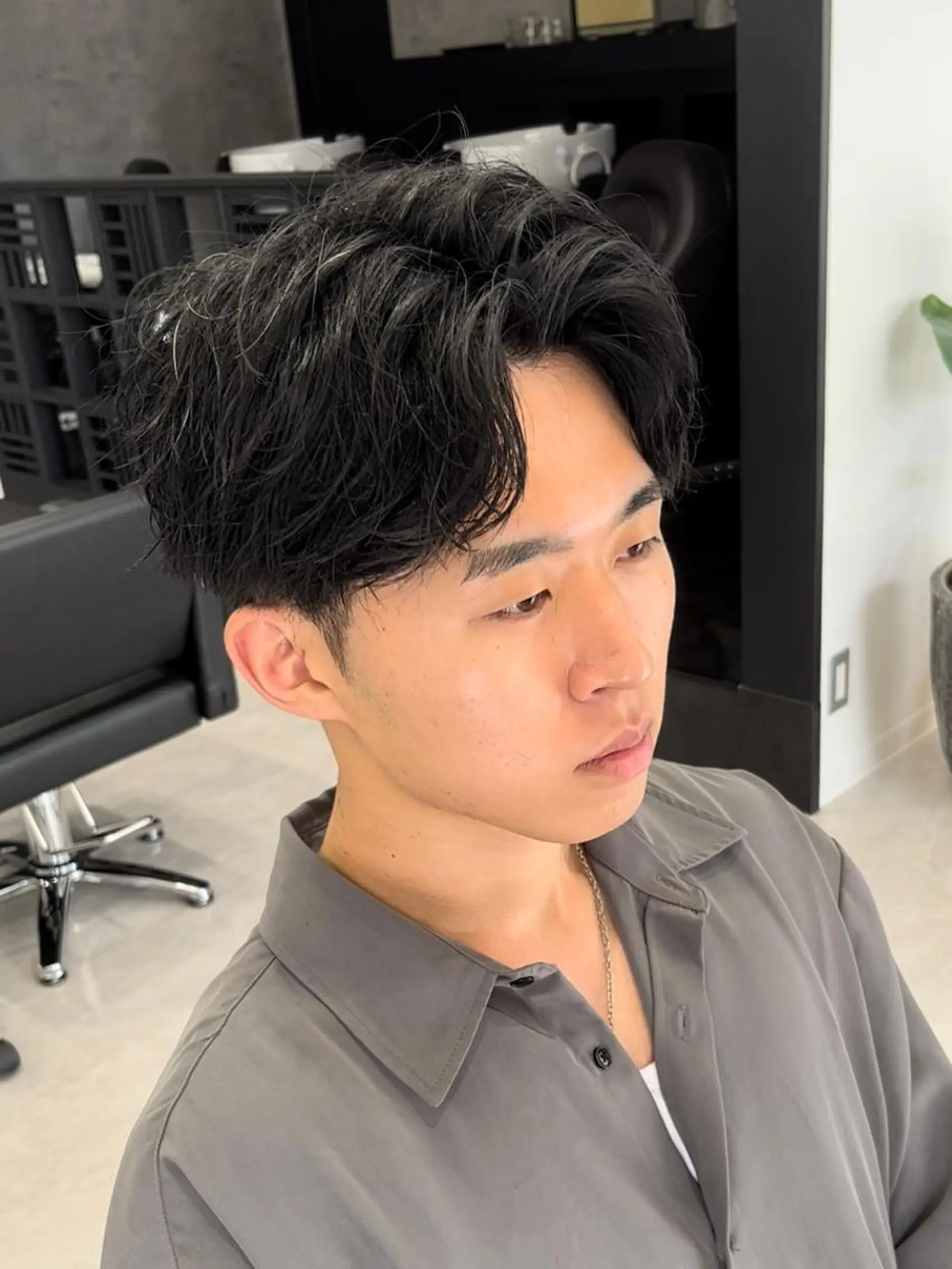 ショート メンズ センターパート カット トリートメント 【店長】メンズ職人 短髪　ハイトーン🔥のヘアスタイル