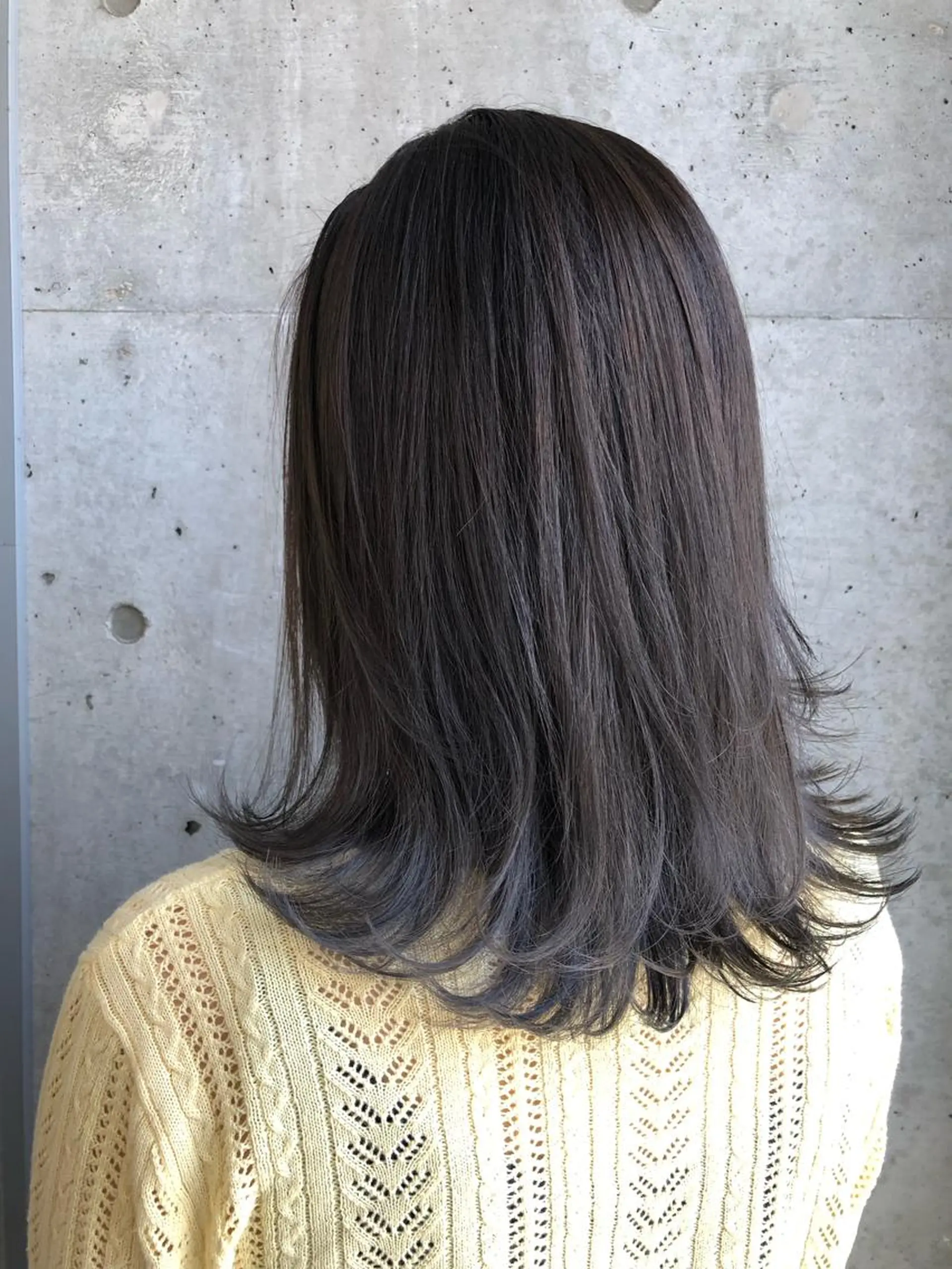 セミロング カラー アッシュ アッシュグレー アッシュグレージュ バレイヤージュ グレージュ 大栗 佑也  髪質改善のヘアスタイル