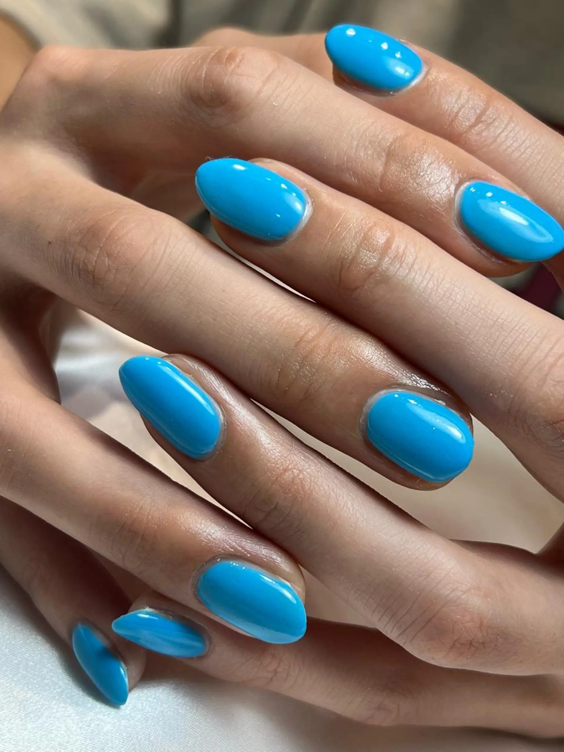 ネイル ブルー ワンカラーネイル シンプルネイル bijou nails所属・bijou nails 蓮のネイルデザイン