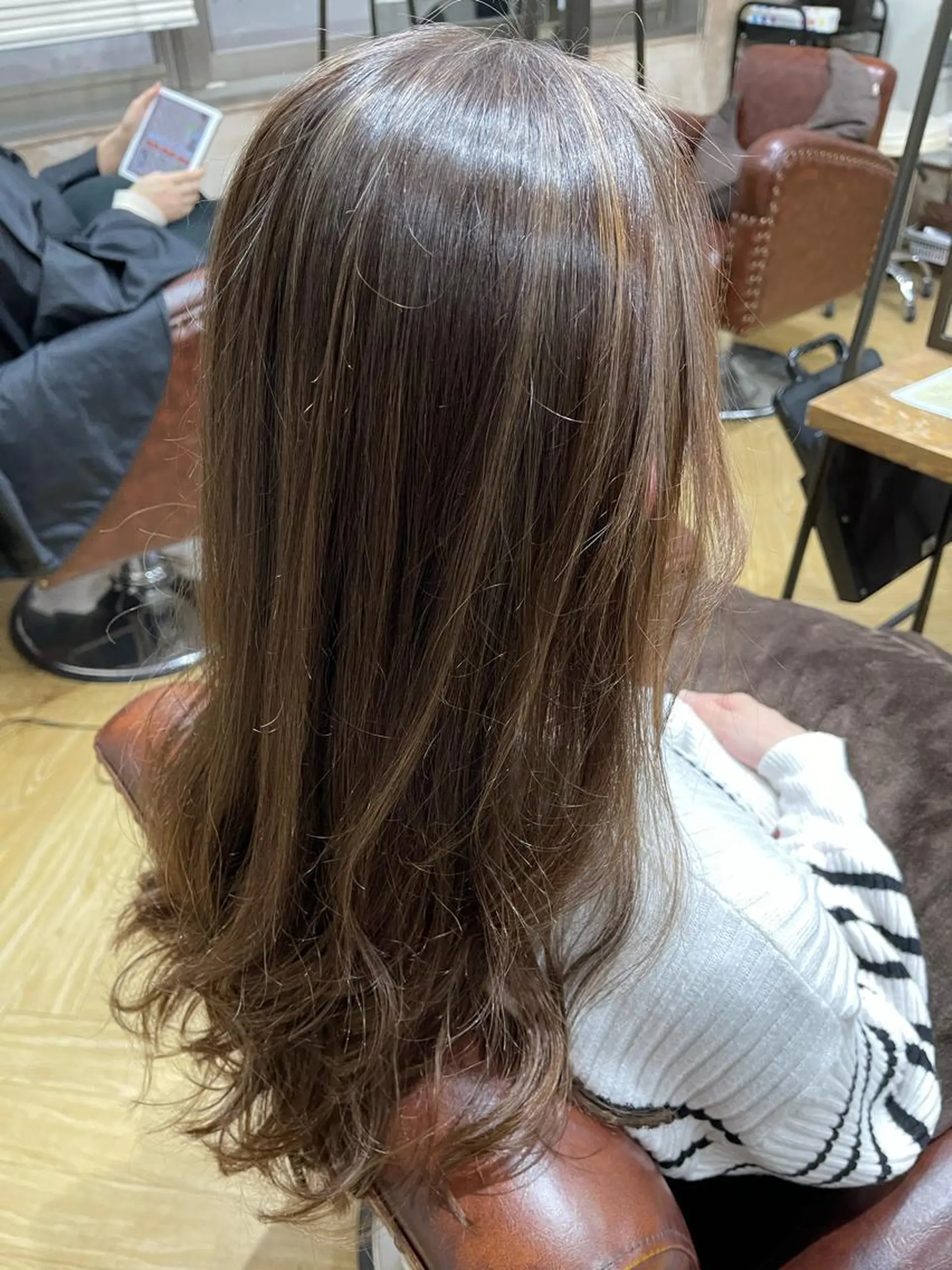 セミロング カット ヘアカラー antica YOSHIのヘアスタイル