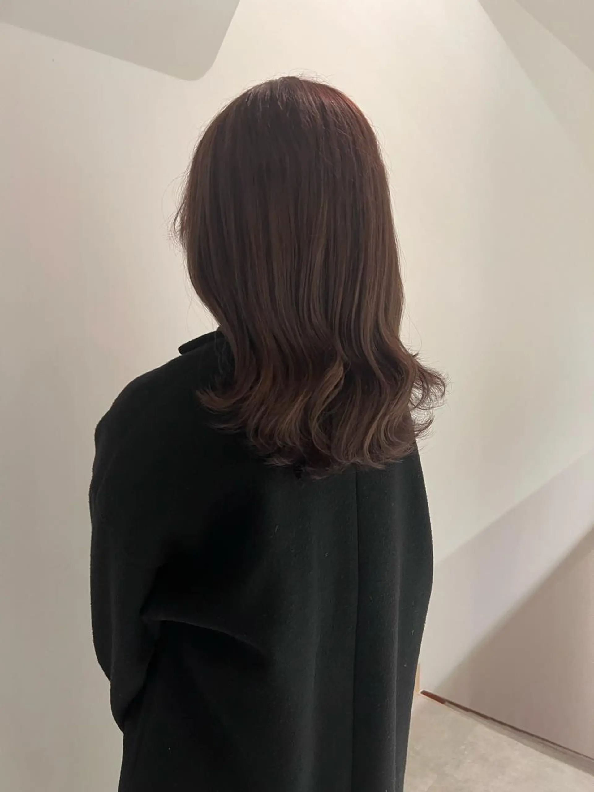 ミディアム カラー ベージュカラー ブリーチ カシス カシスベージュ ダブルカラー io濱川 遥のヘアスタイル