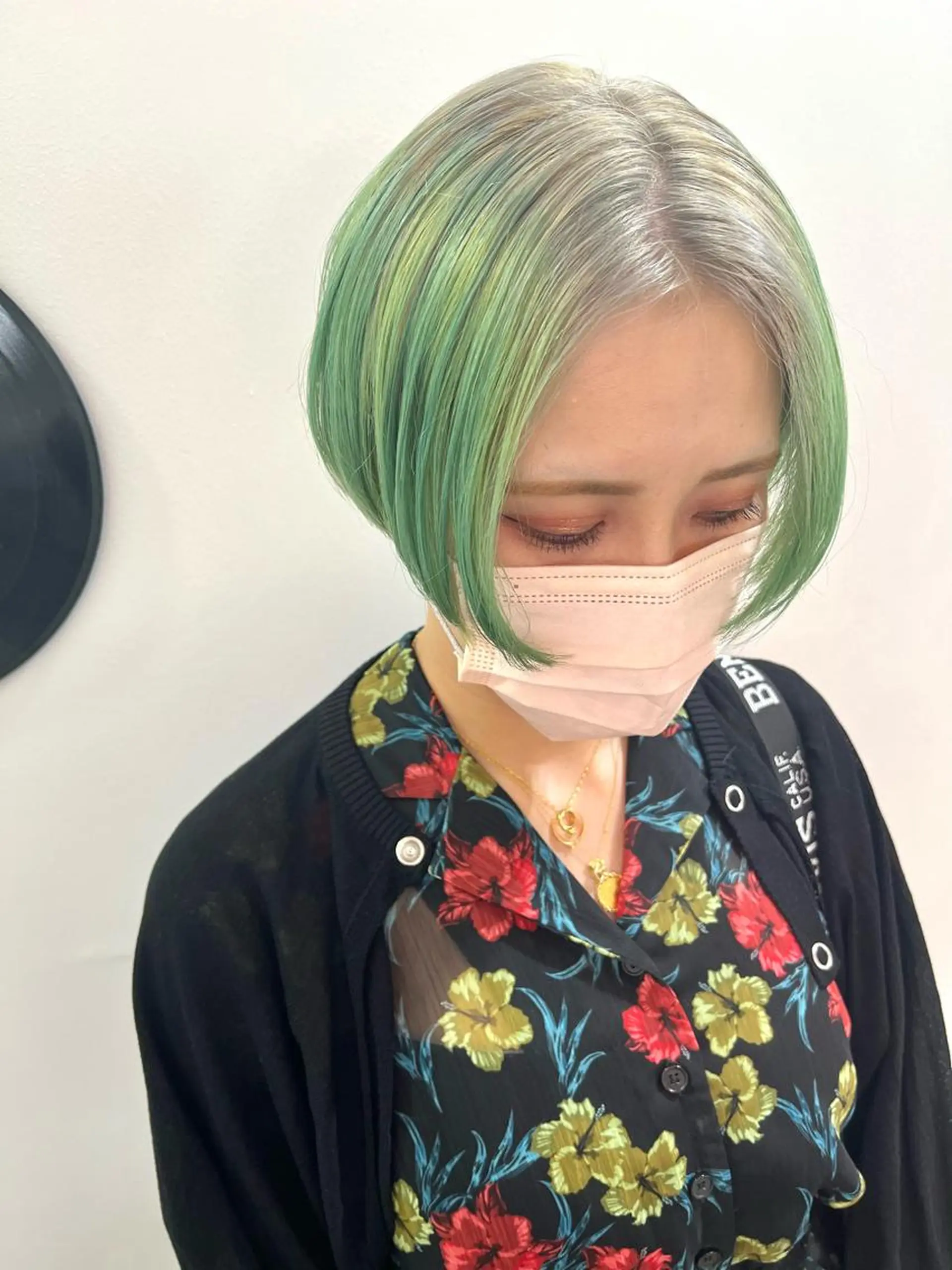 ショート カラー ヘアアレンジ 🧨ブリーチー×ボブ レイヤー💎じゅえるのヘアスタイル