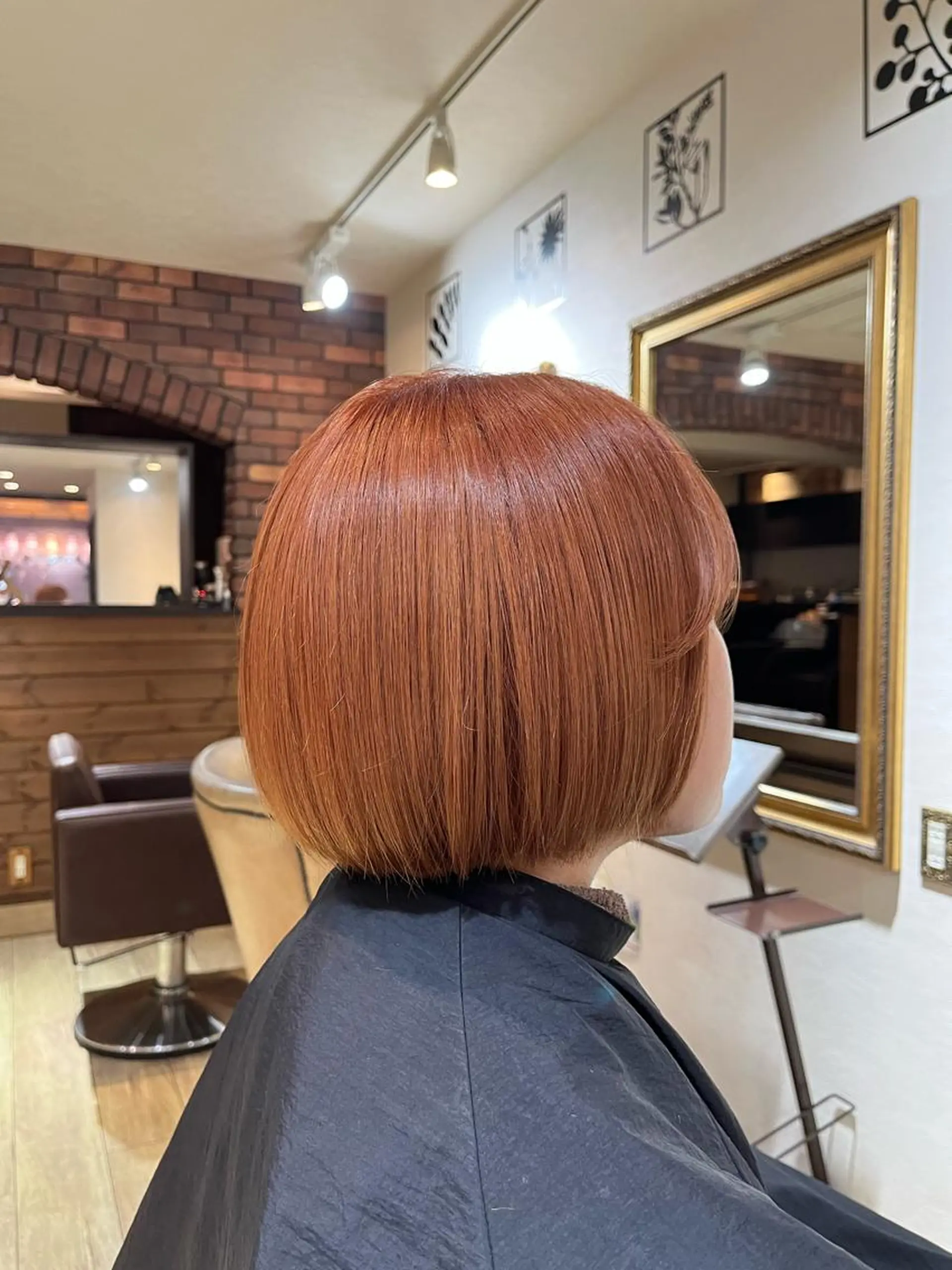 ショート カラー ブリーチ ブリーチなしカラー オレンジ 縮毛矯正 ヘアカラー VOYAGE所属・中園 康のヘアスタイル