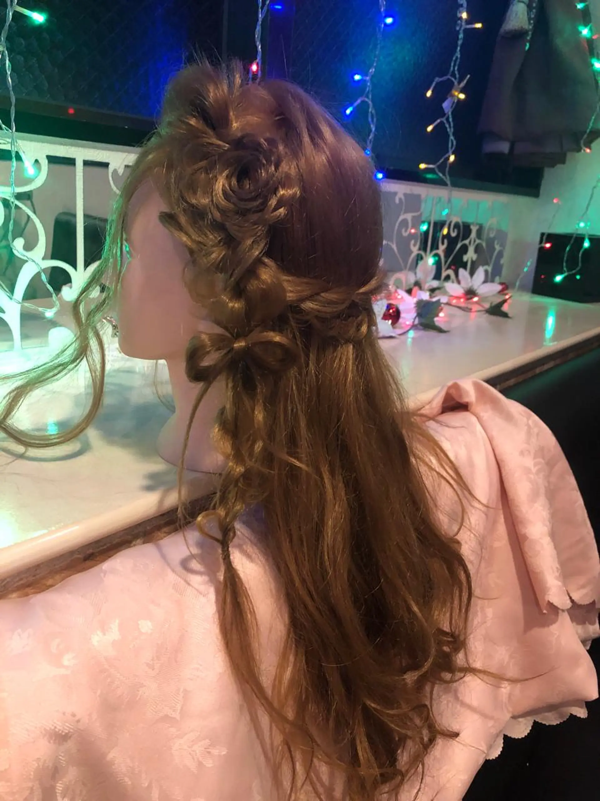 ロング カラー パーマ ヘアアレンジ メンズ キッズ ネイル マツエク・マツパ 銀河 ティンガーラのヘアスタイル