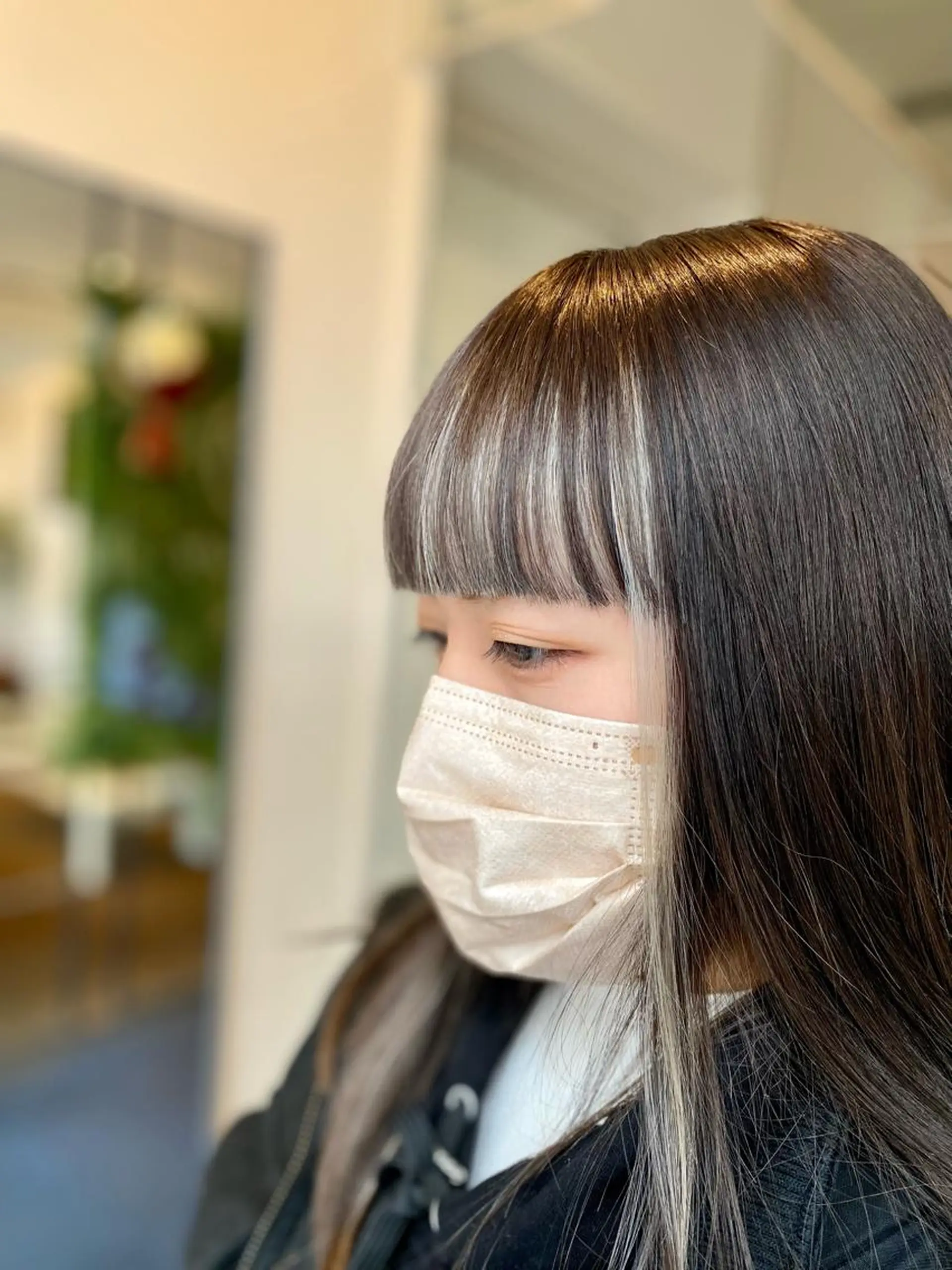 ミディアム ヘアカラー W_SALON ［触れたくなる艶髪］のヘアスタイル