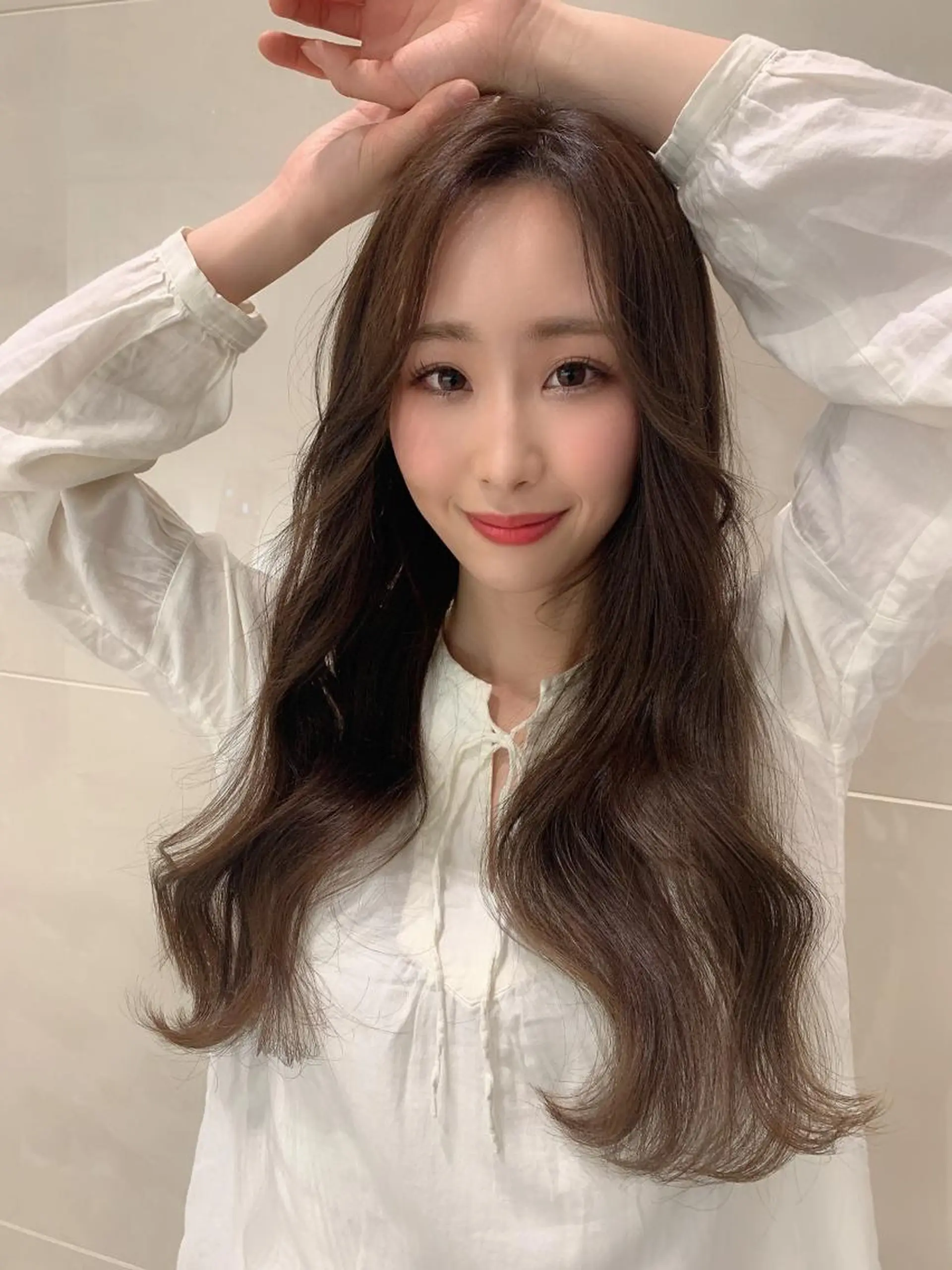 カラー アッシュ ベージュカラー 黒髪 ブリーチ ブルーカラー トリートメント ブリーチなしカラー 特化　　kaiのヘアスタイル