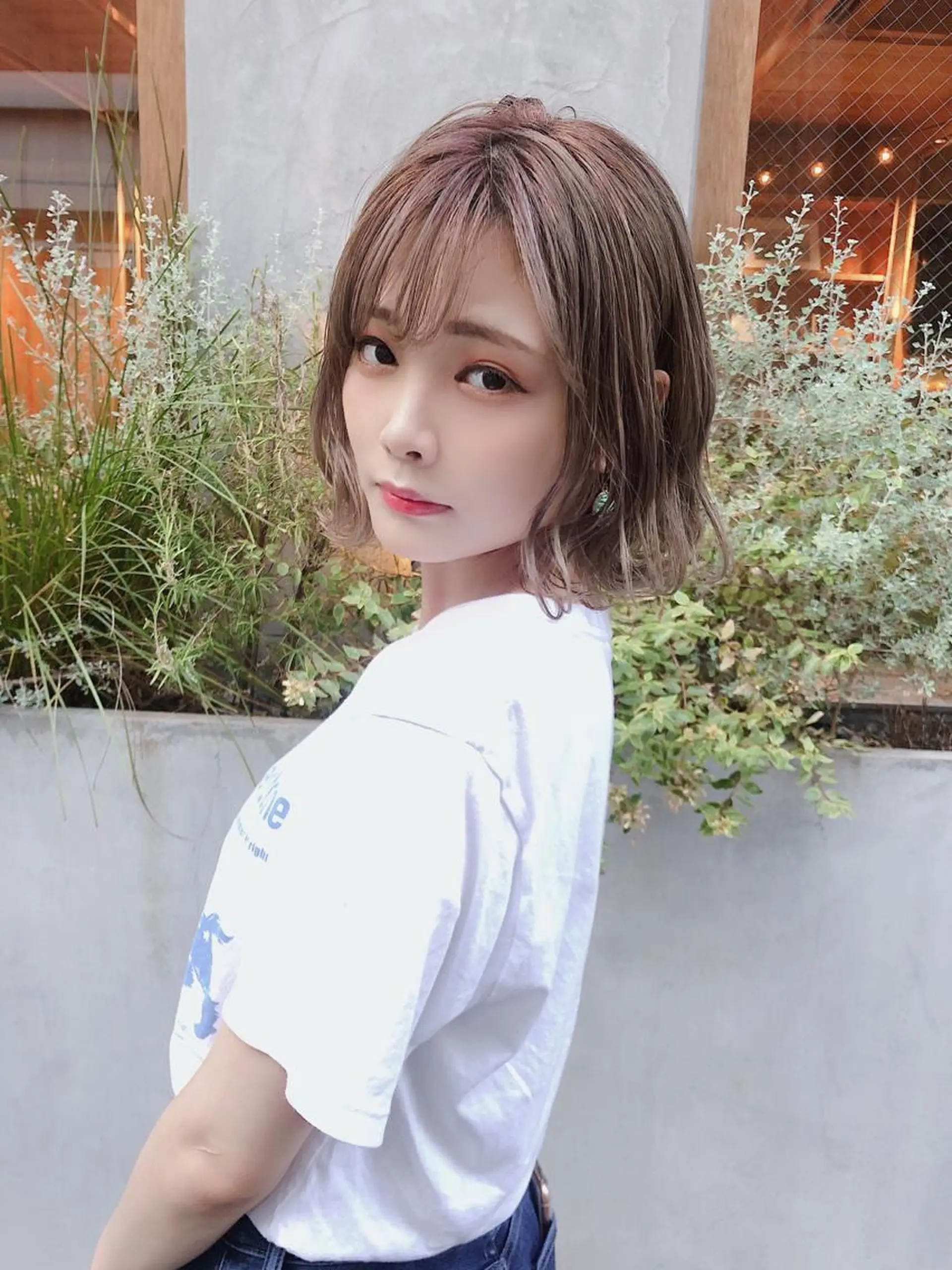 ショート カラー ヘアアレンジ tre/e'所属・ハイライトカラー橋本 昇平のヘアスタイル