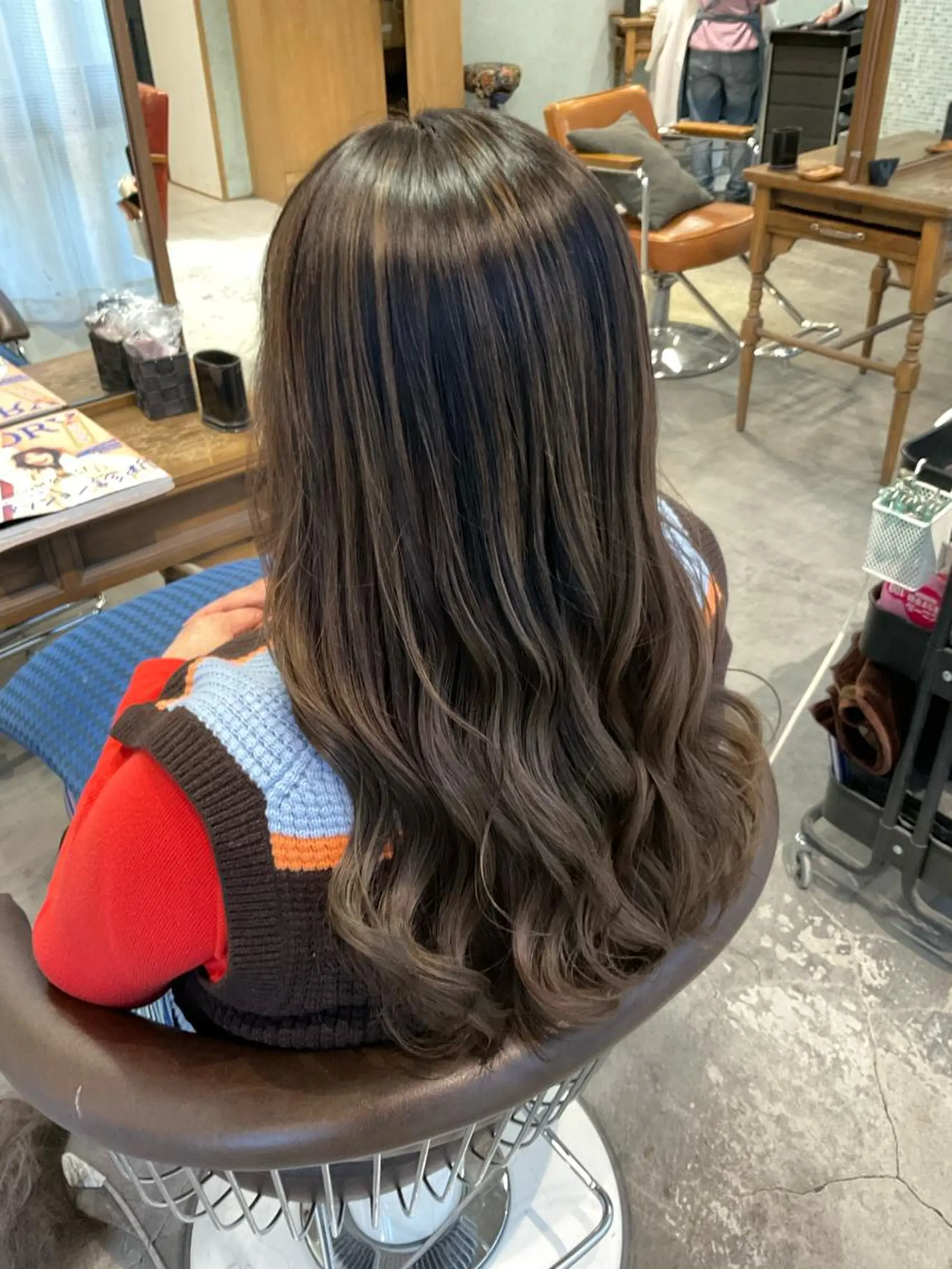 ロング カラー バレイヤージュ ブリーチ ケアブリーチ グラデーションカラー ハイライトカラー ヘアカラー sweetroom茅ヶ崎南口店所属・∮フェードスタイル∮ 加藤嘉陛のヘアスタイル