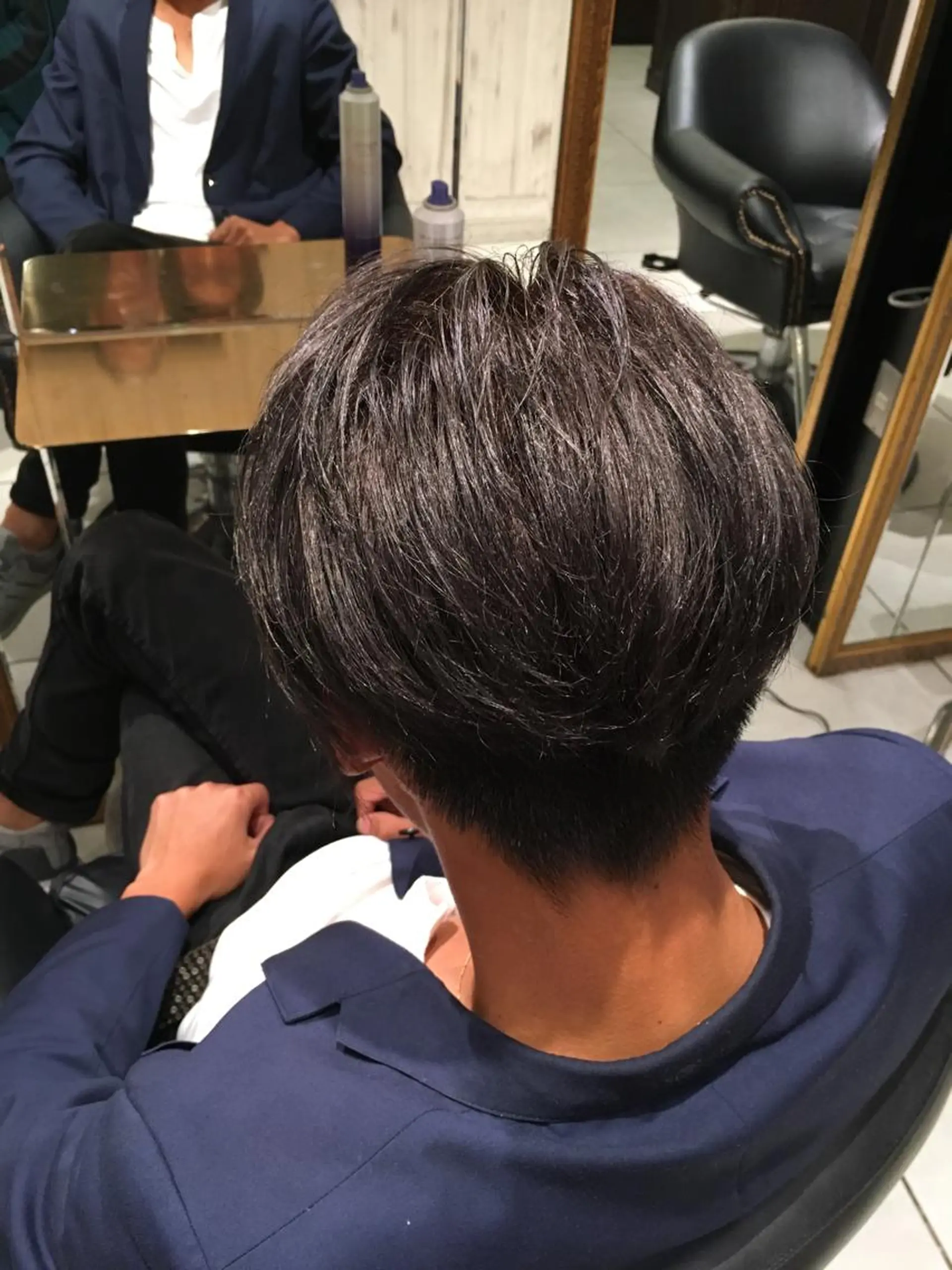 ショート カラー ダークグレー ダークグレージュ グレージュ FENICE onthe beach所属・永井大樹✨ 透明感カラー✨のヘアスタイル