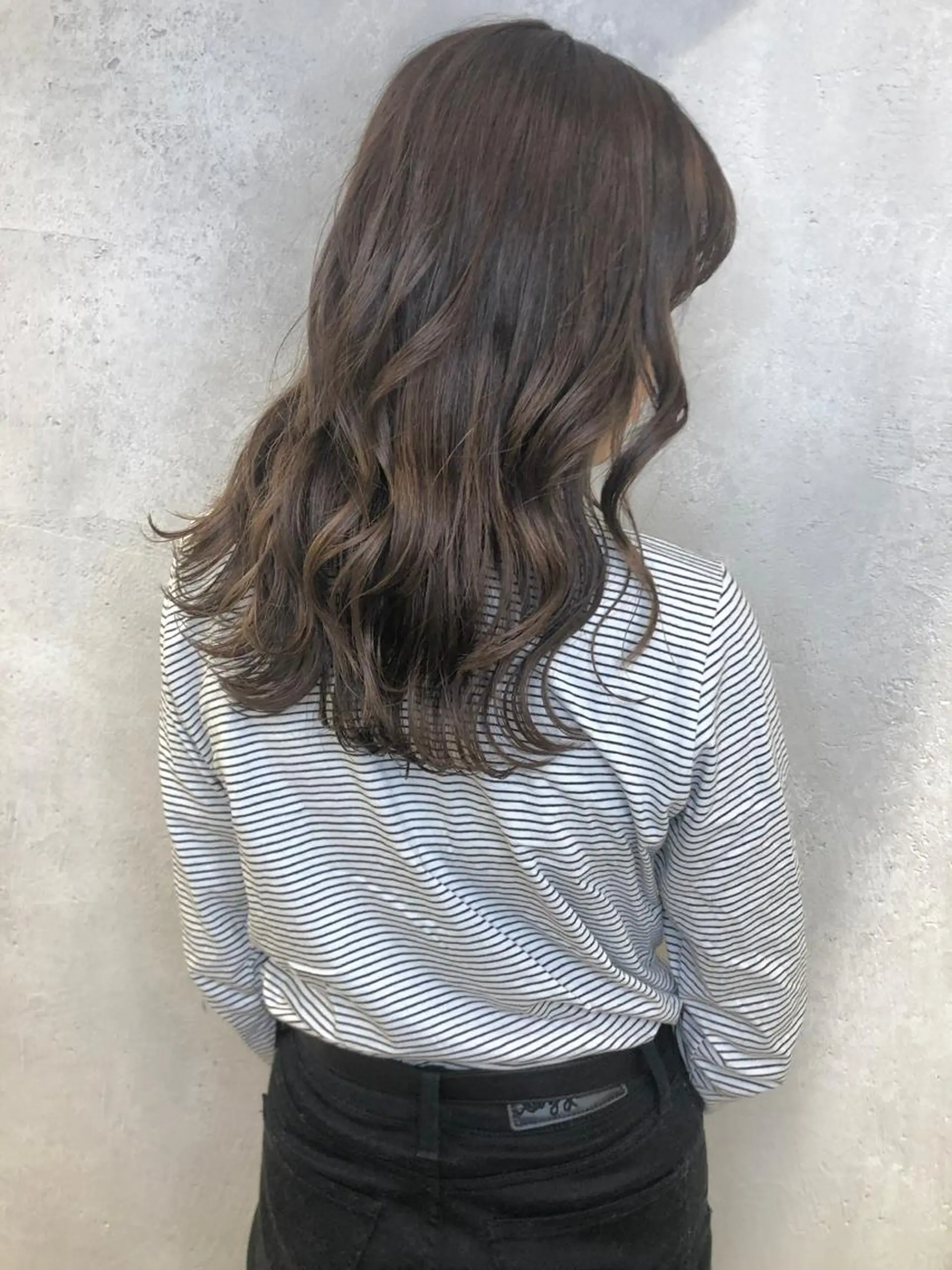 セミロング カラー ベージュカラー 透明感カラー 外ハネヘア APARTMENT 学園店／Yumiのヘアスタイル