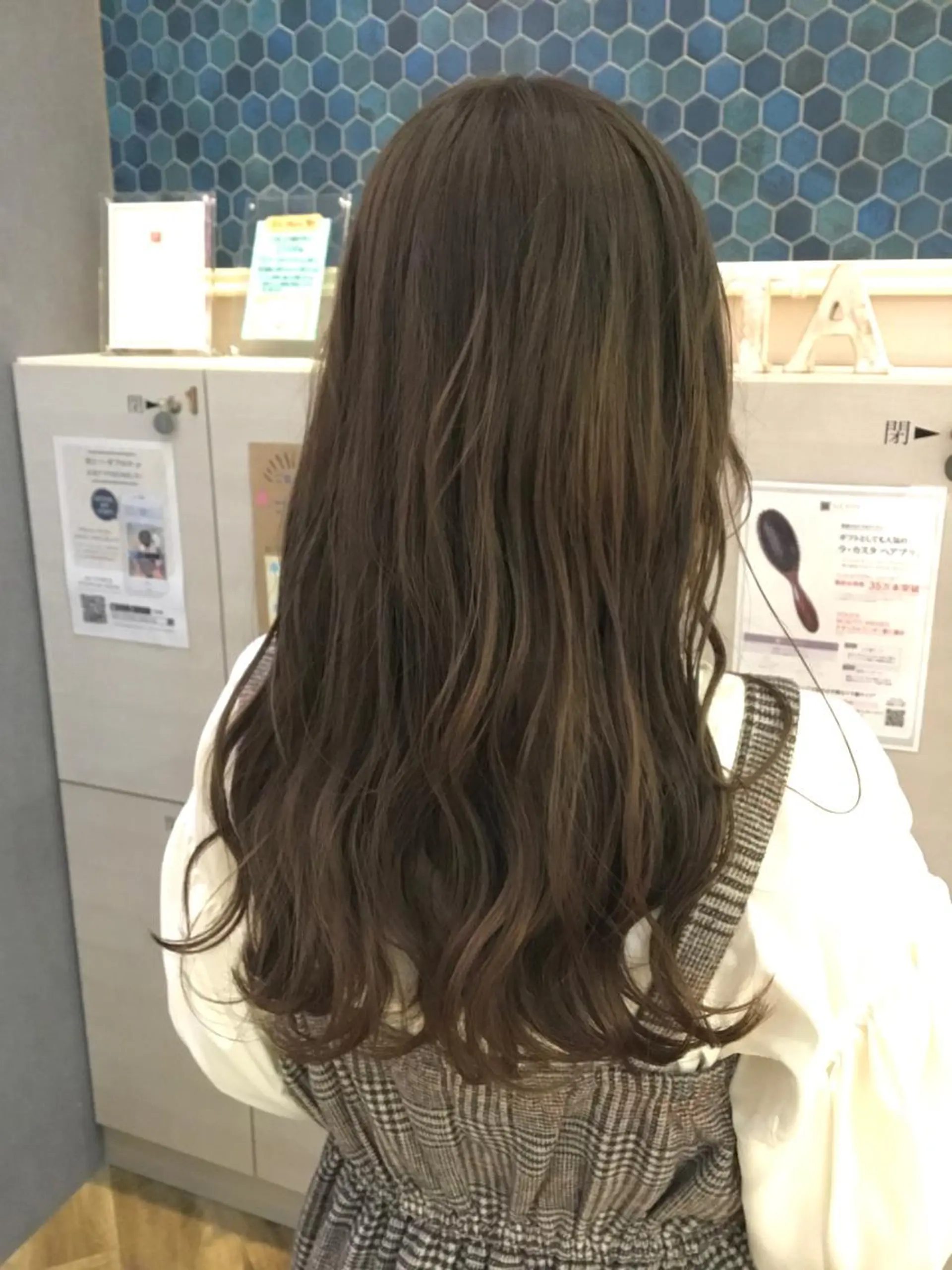 ロング カラー カシータフロル所属・清水 菜穂香のヘアスタイル